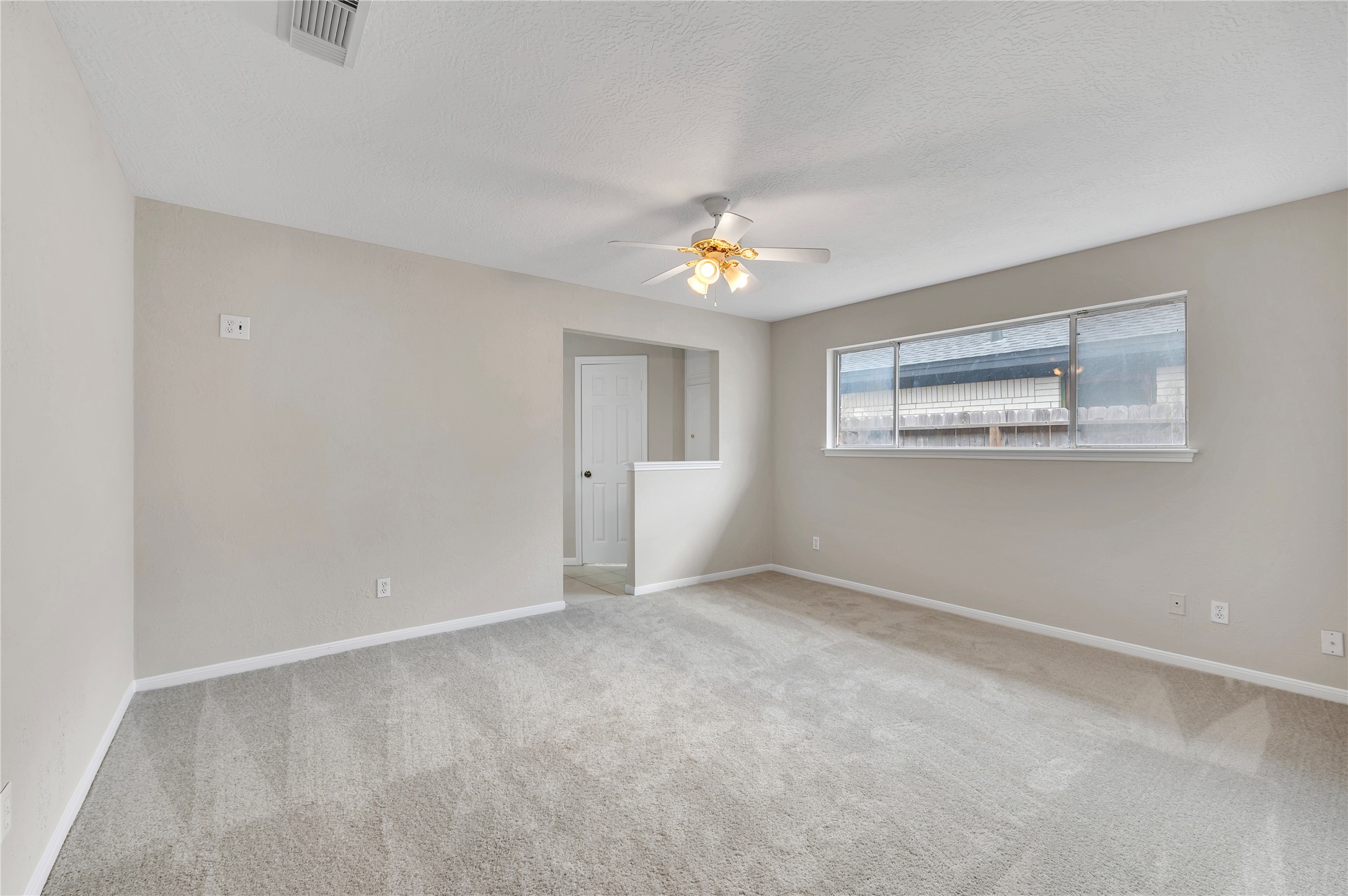 5422 Thistle Drive, Dickinson, TX 77539