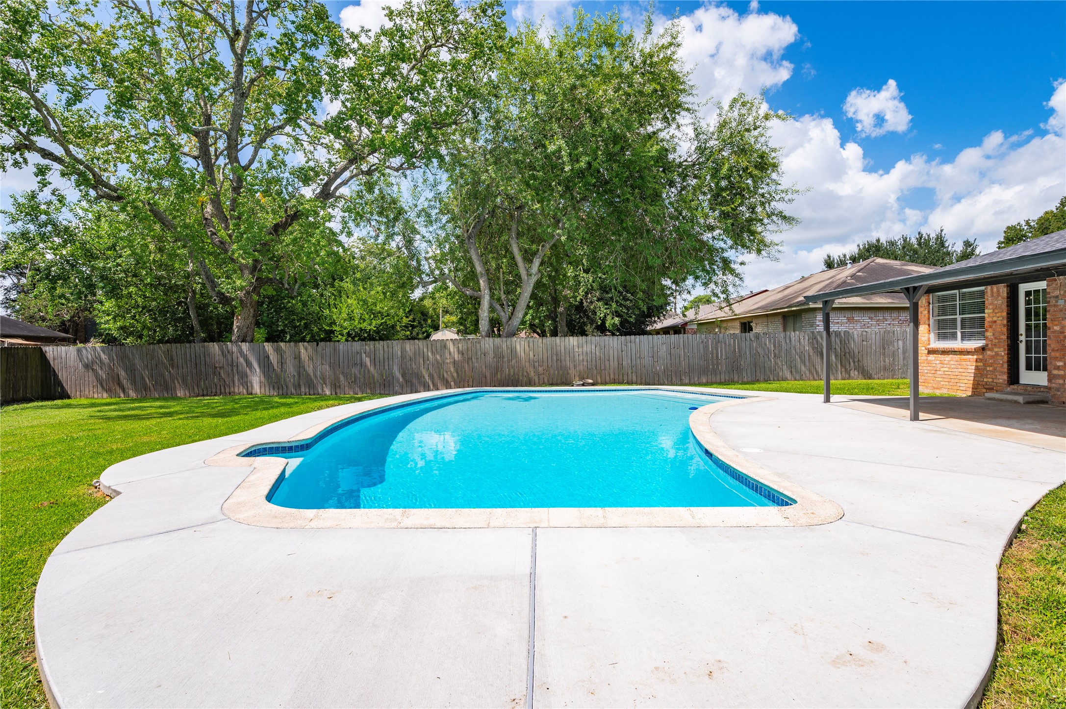 5422 Thistle Drive, Dickinson, TX 77539 5422 Thistle Drive, Dickinson, TX 77539