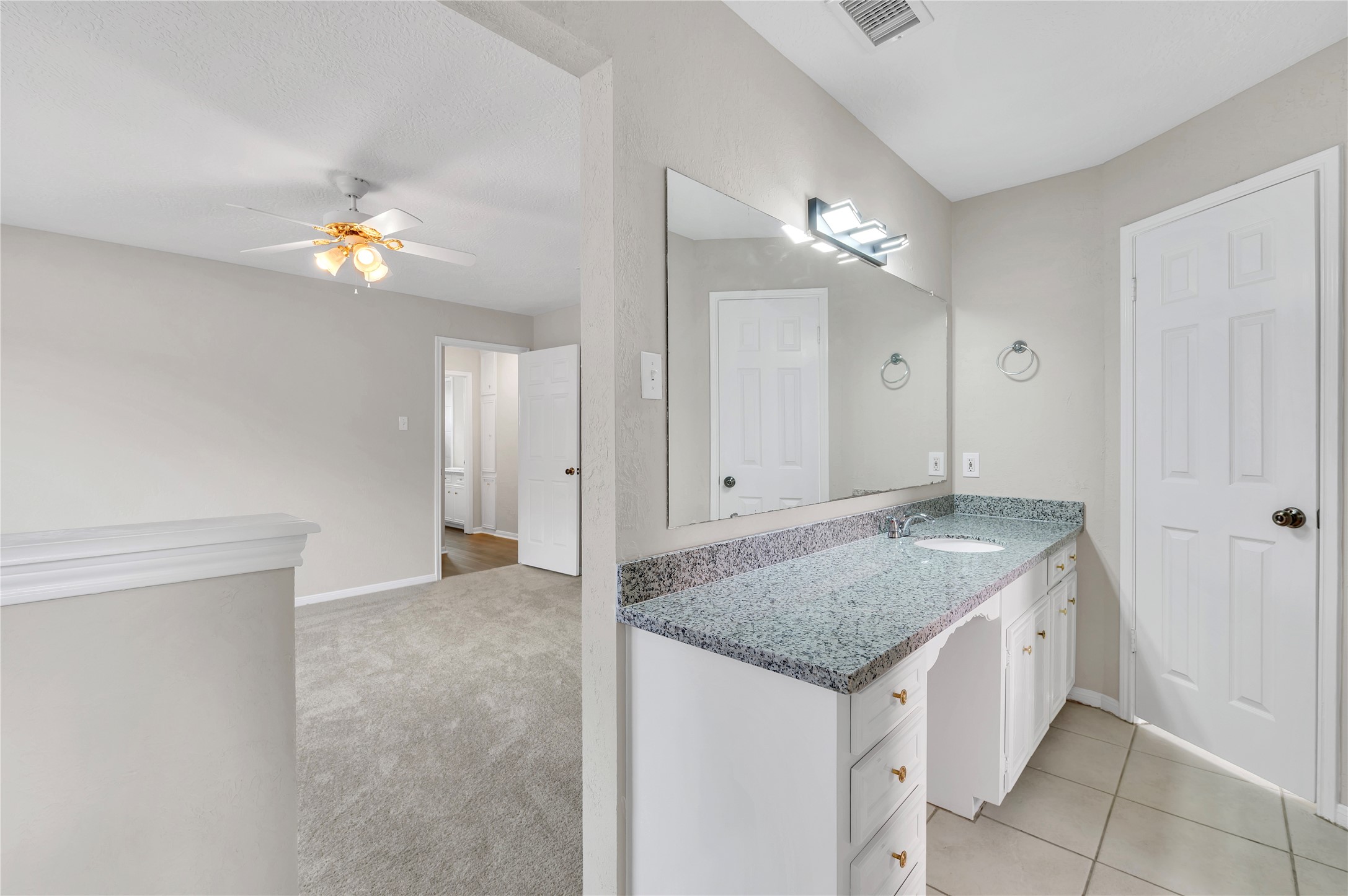 5422 Thistle Drive, Dickinson, TX 77539