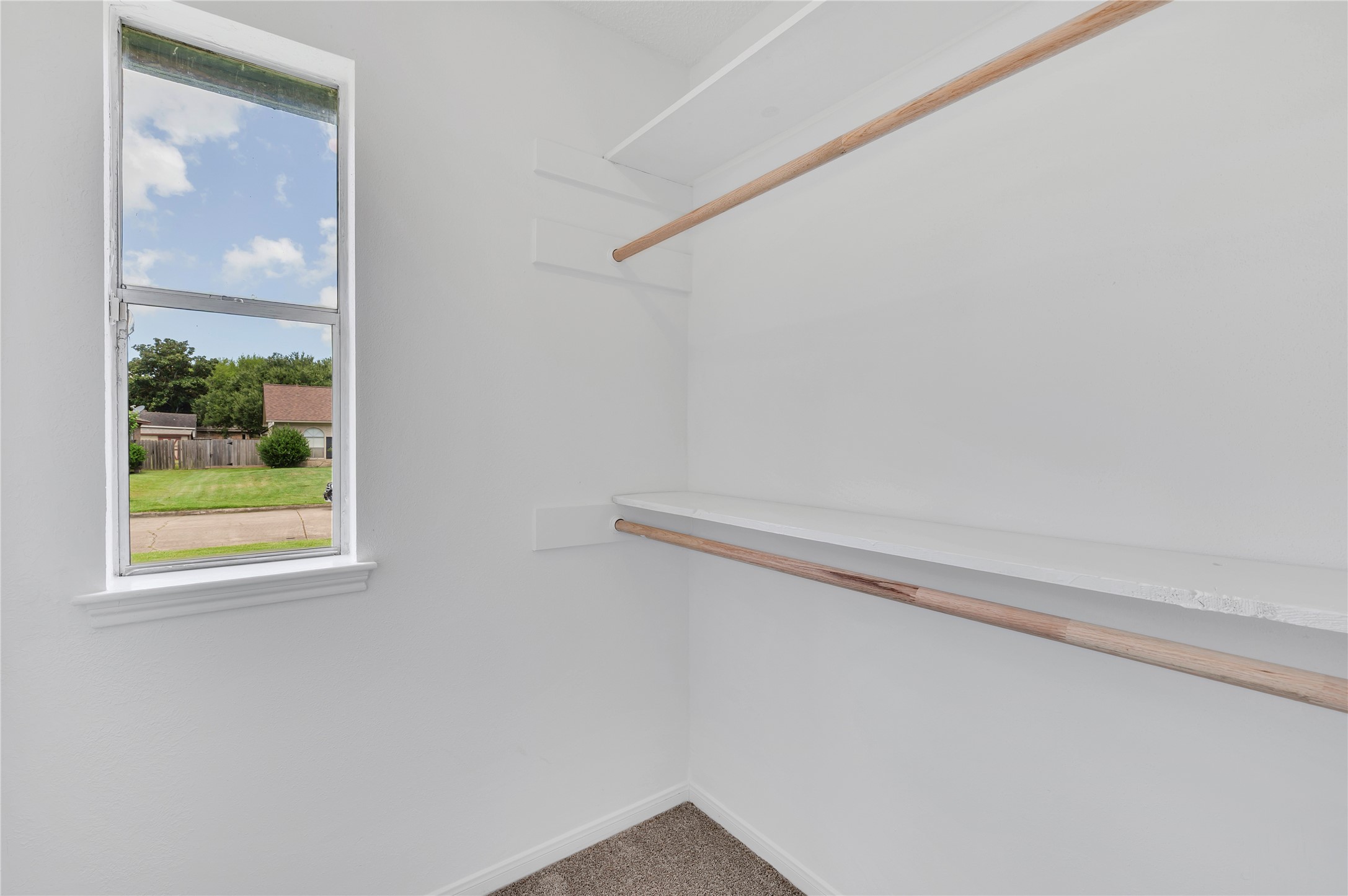 5422 Thistle Drive, Dickinson, TX 77539