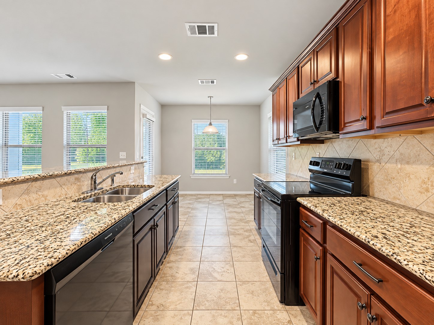 266 Stalwart Hill Trail, Magnolia, TX 77354