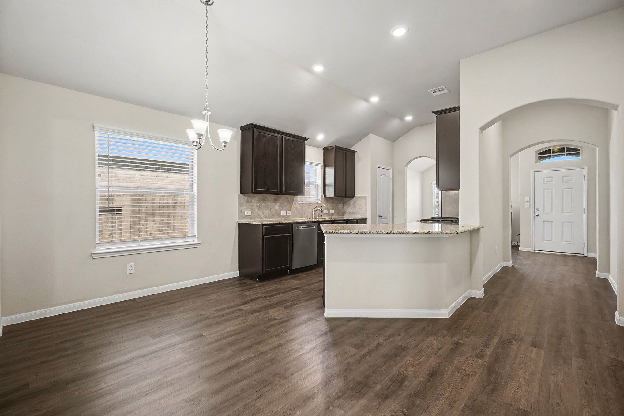 8817 Voyager Drive, Texas City, TX 77591 8817 Voyager Drive, Texas City, TX 77591