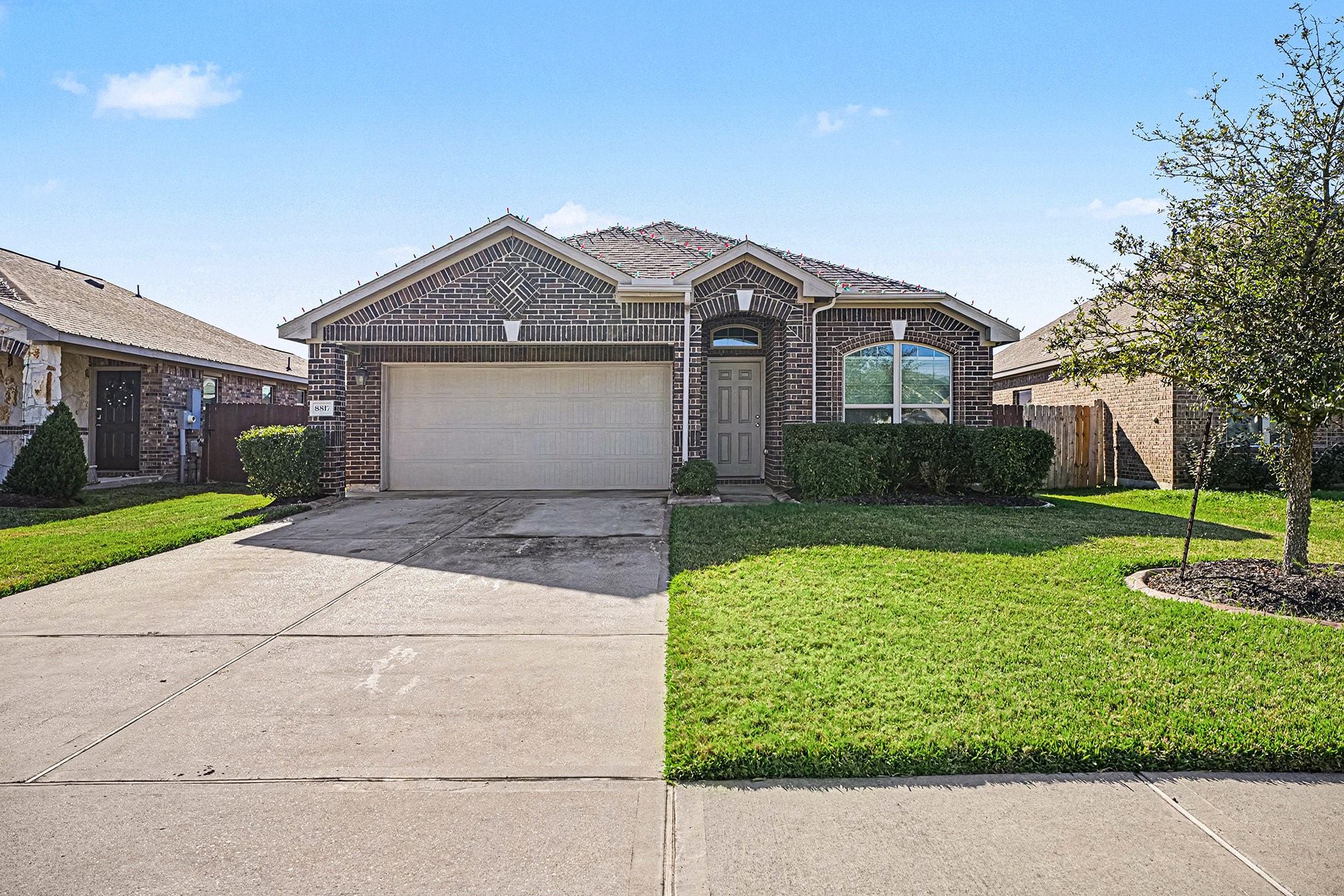 8817 Voyager Drive, Texas City, TX 77591 8817 Voyager Drive, Texas City, TX 77591