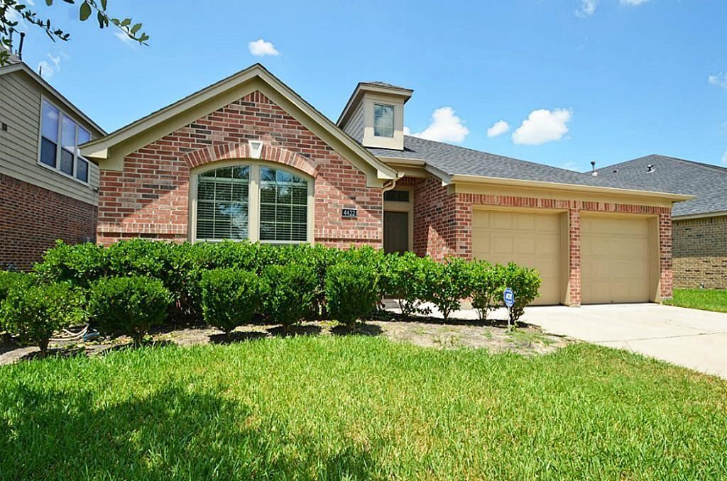 4422 Long Creek Drive, Fresno, TX 77545