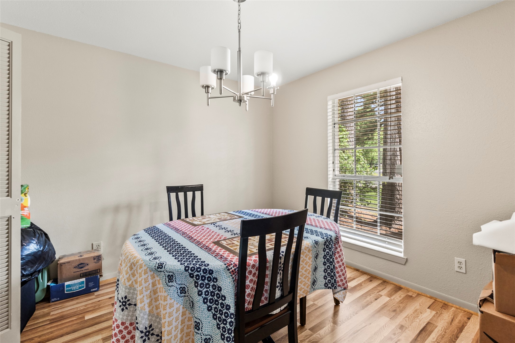 1 E Woodtimber Court, Spring, TX 77381