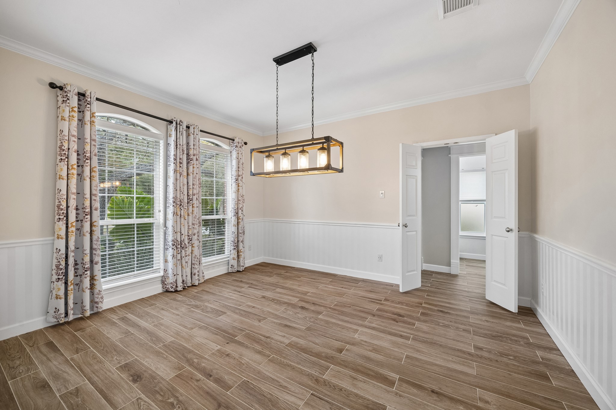 14402 Summerwood Lakes Drive, Houston, TX 77044