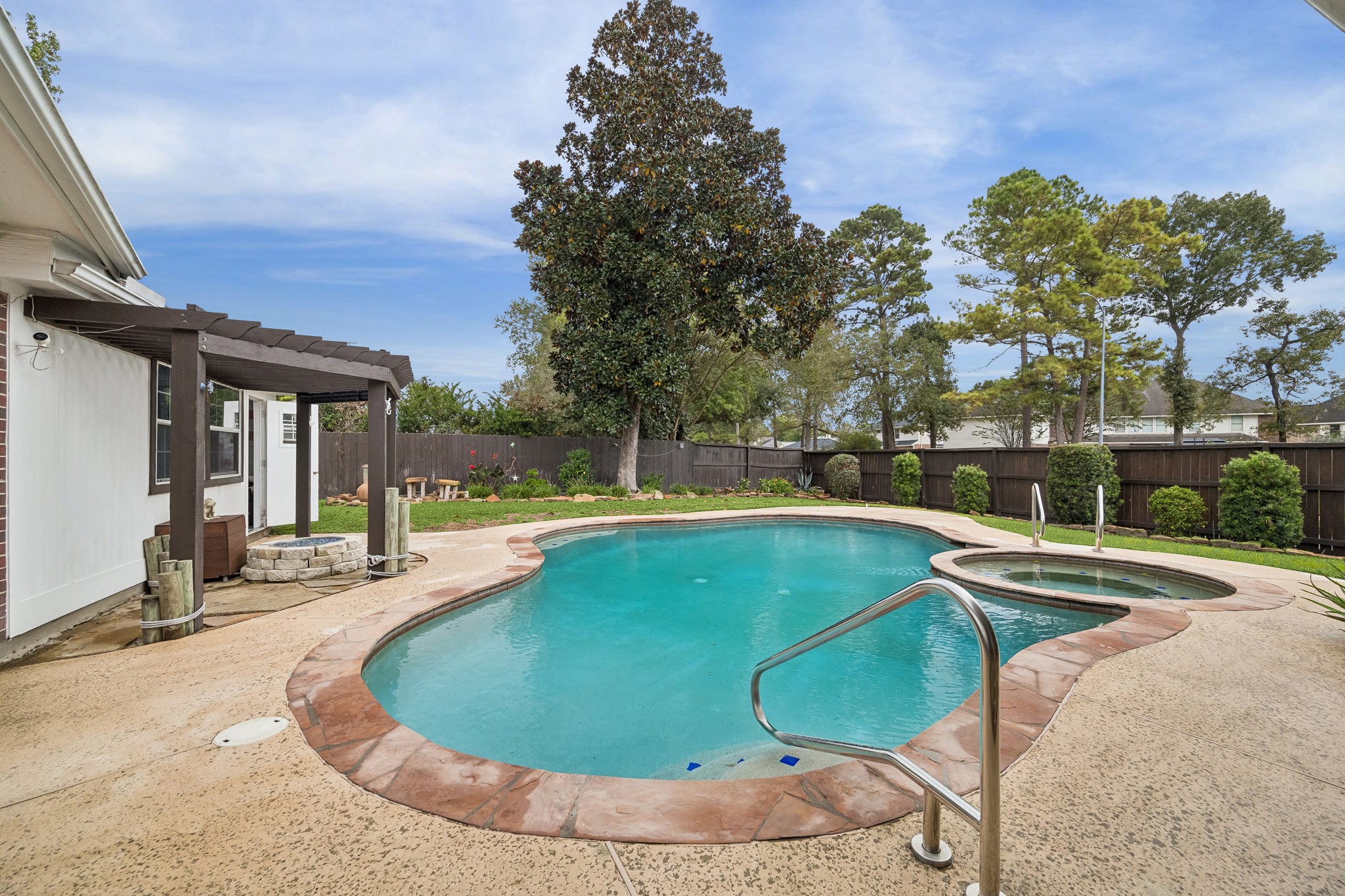 14402 Summerwood Lakes Drive, Houston, TX 77044