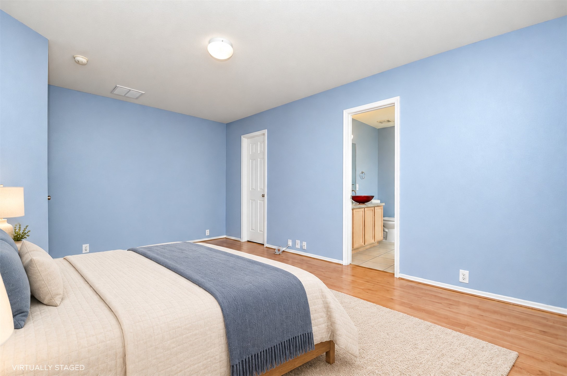 Master Bedroom - AI Staging
***Property is vacant. Photo digitally enhanced with AI; lighting, color, and ceiling appearance adjusted. ***