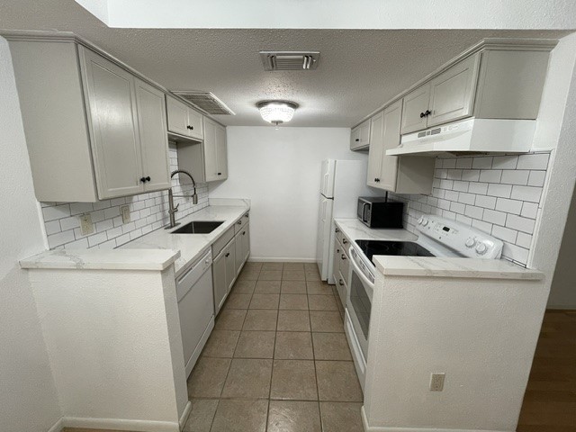 2350 Bering Drive, #72, Houston, TX 77057