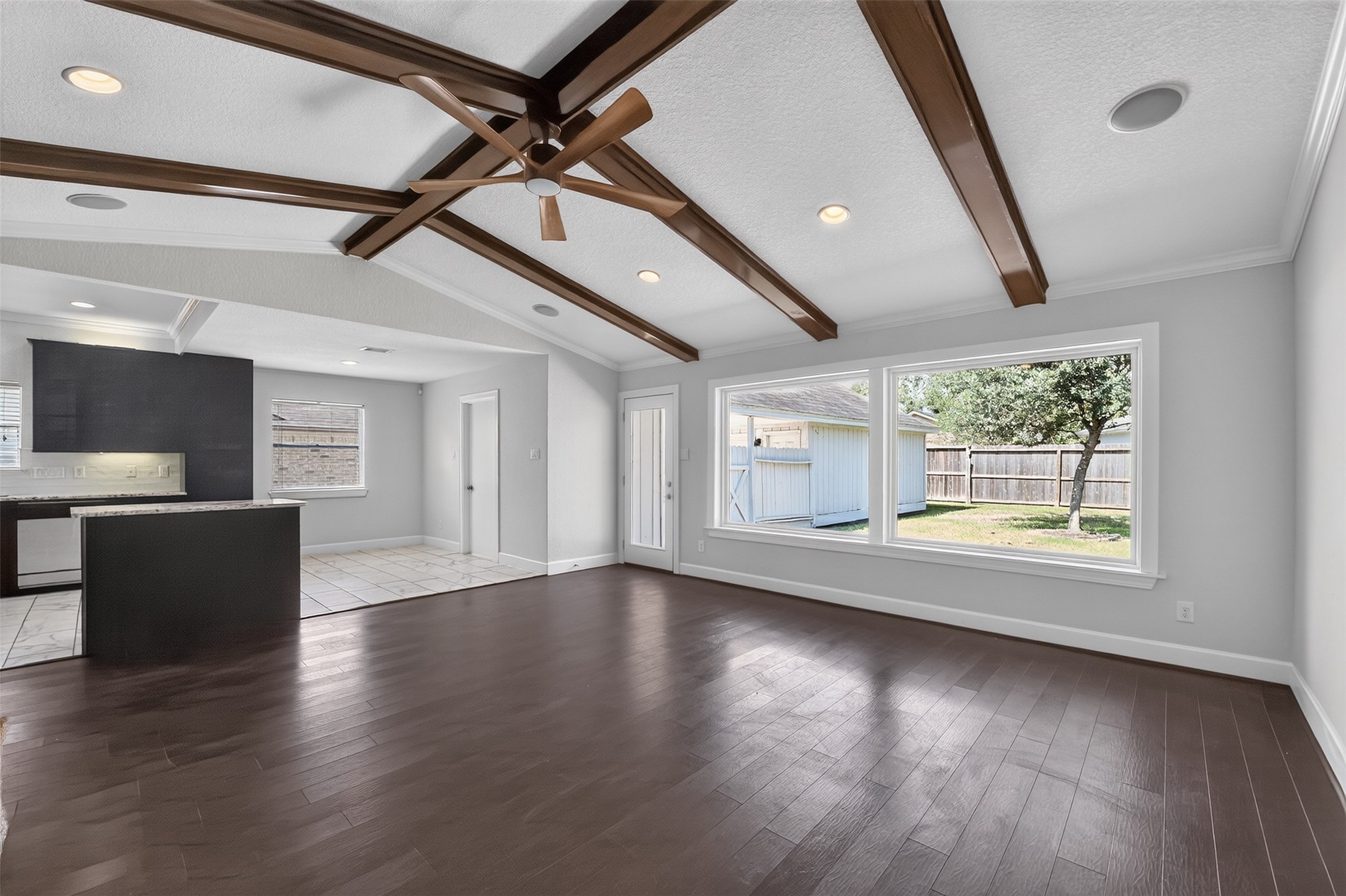 4023 Bayou Grove Drive, Seabrook, TX 77586