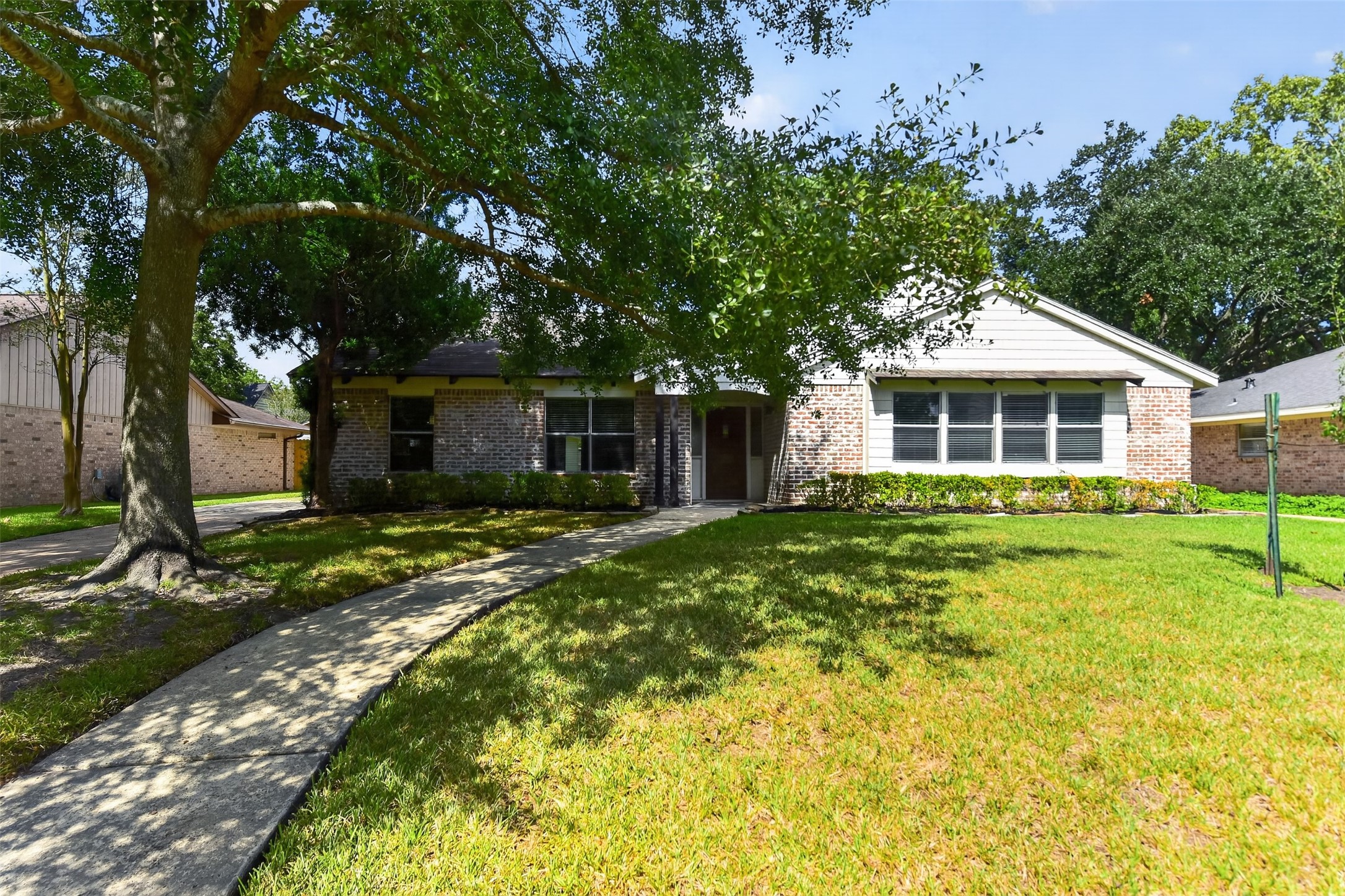 4023 Bayou Grove Drive, Seabrook, TX 77586 4023 Bayou Grove Drive, Seabrook, TX 77586