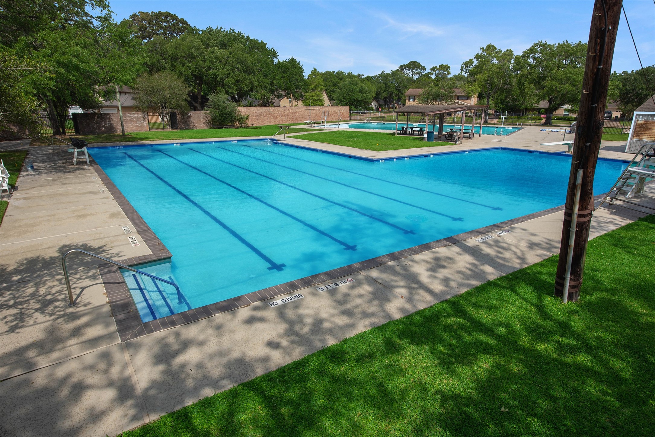 4023 Bayou Grove Drive, Seabrook, TX 77586
