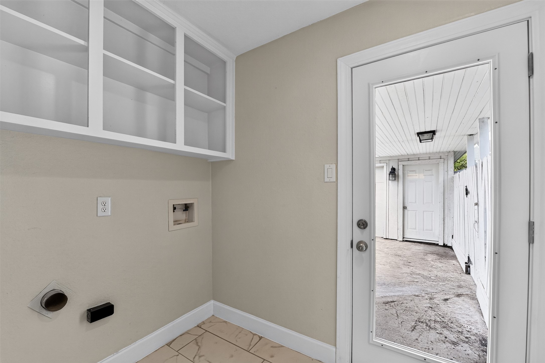 4023 Bayou Grove Drive, Seabrook, TX 77586