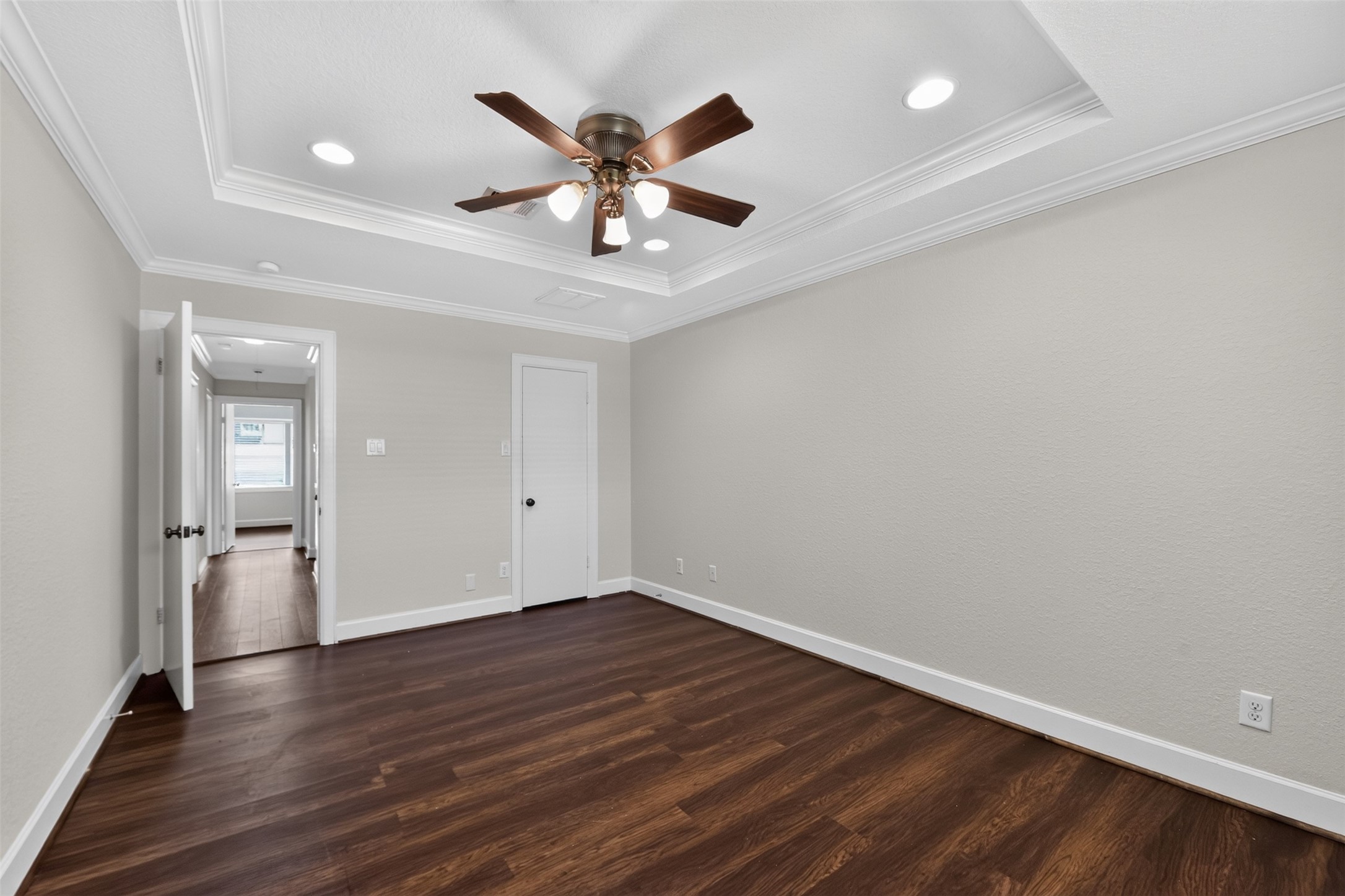 4023 Bayou Grove Drive, Seabrook, TX 77586