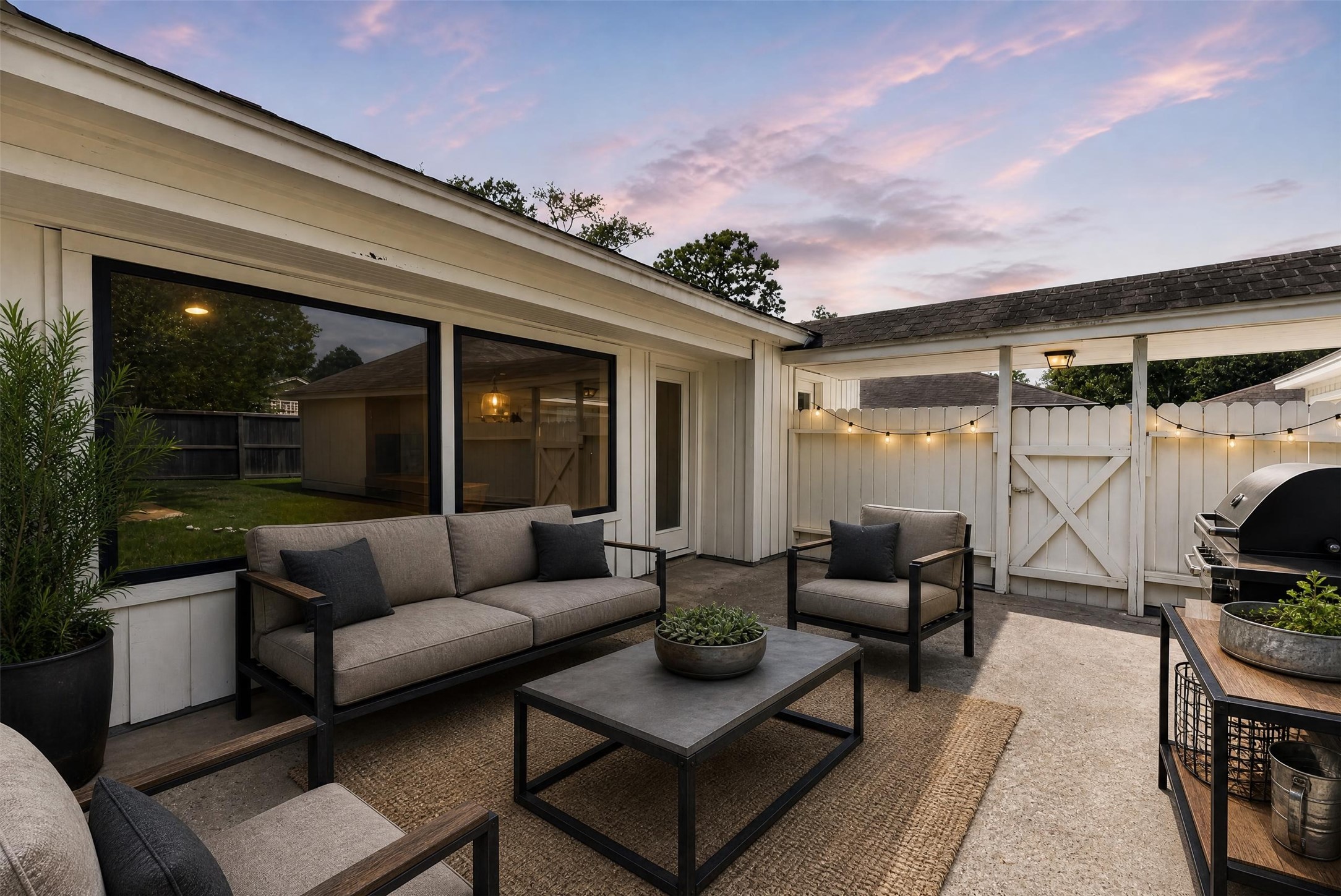 4023 Bayou Grove Drive, Seabrook, TX 77586