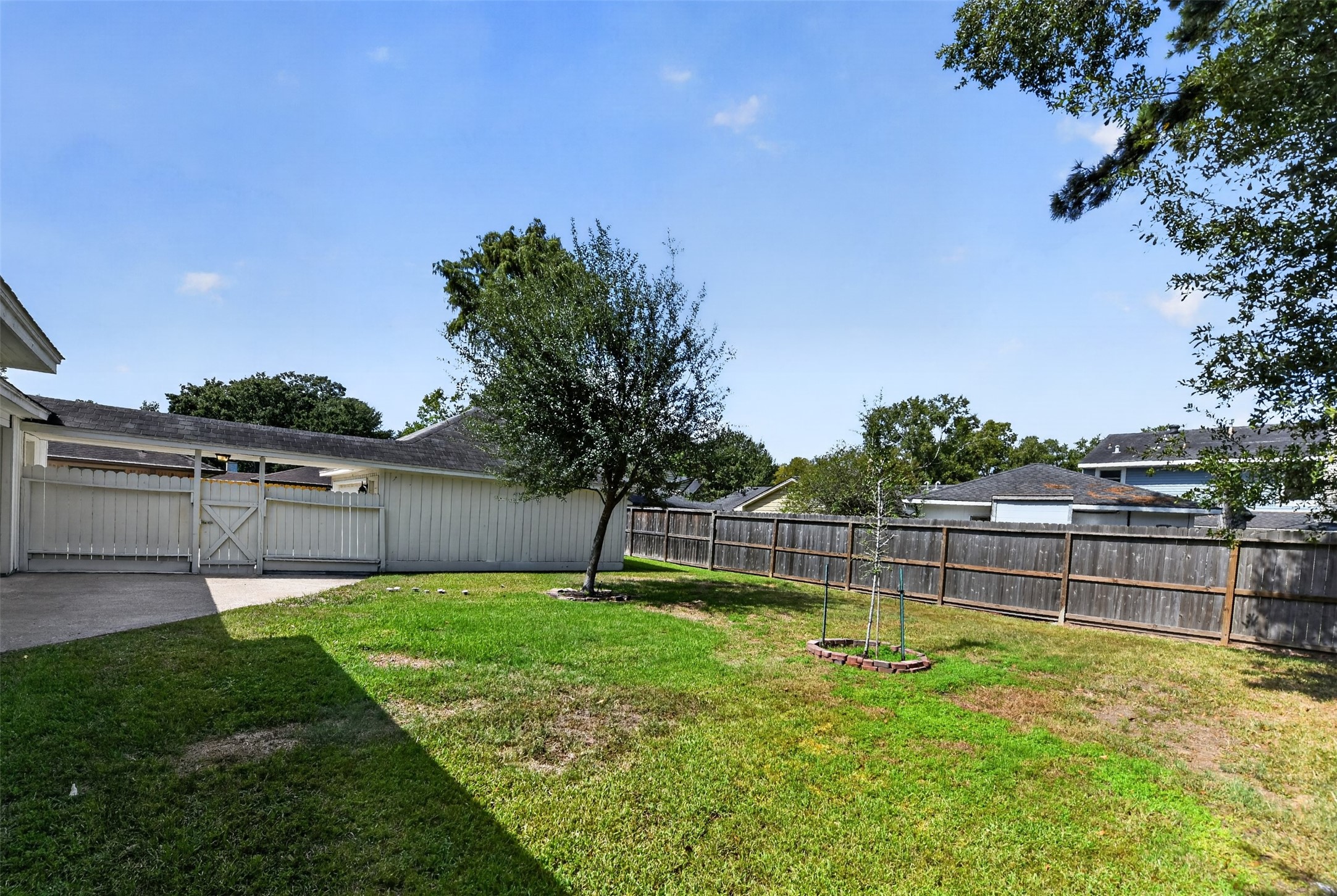 4023 Bayou Grove Drive, Seabrook, TX 77586
