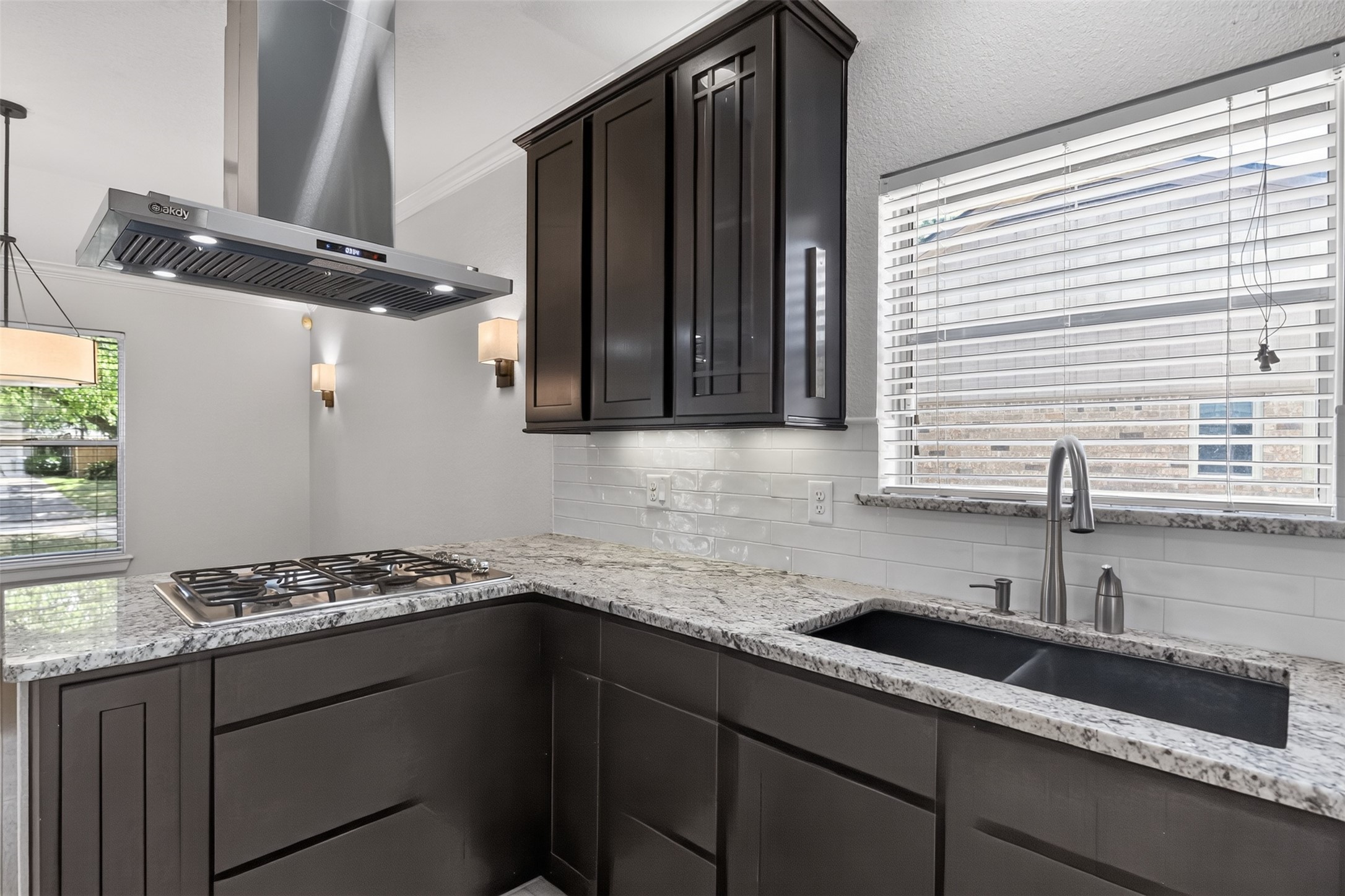 4023 Bayou Grove Drive, Seabrook, TX 77586