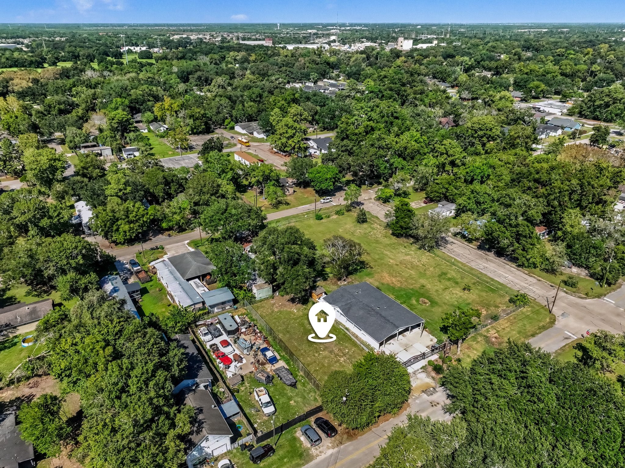 1814 W Blum Street, Alvin, TX 77511
