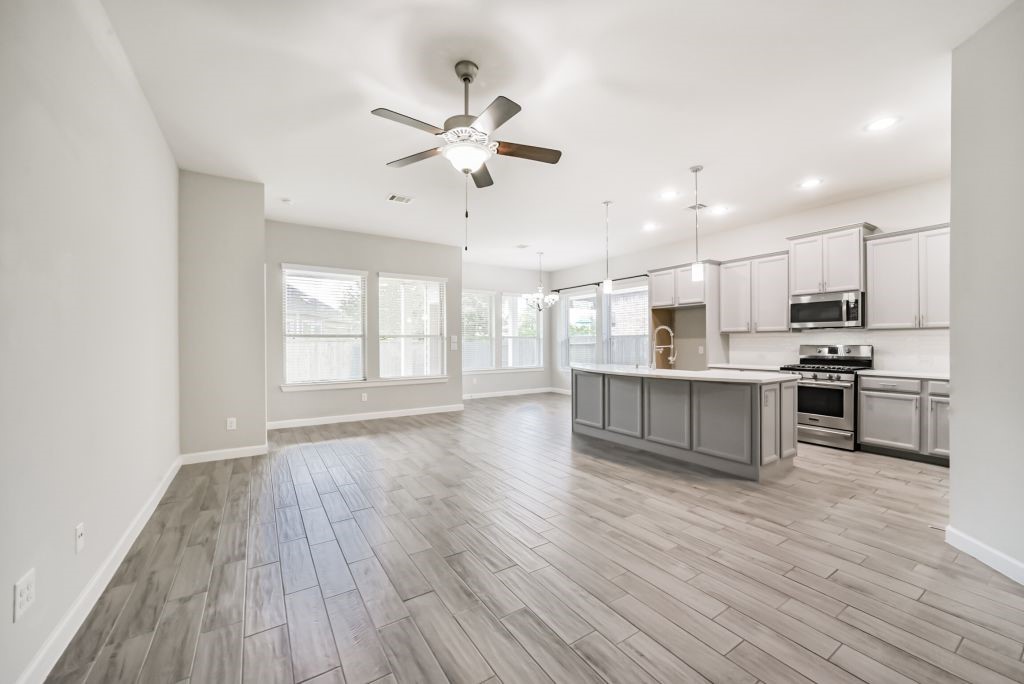 123 Castlegate Lane, Houston, TX 77065