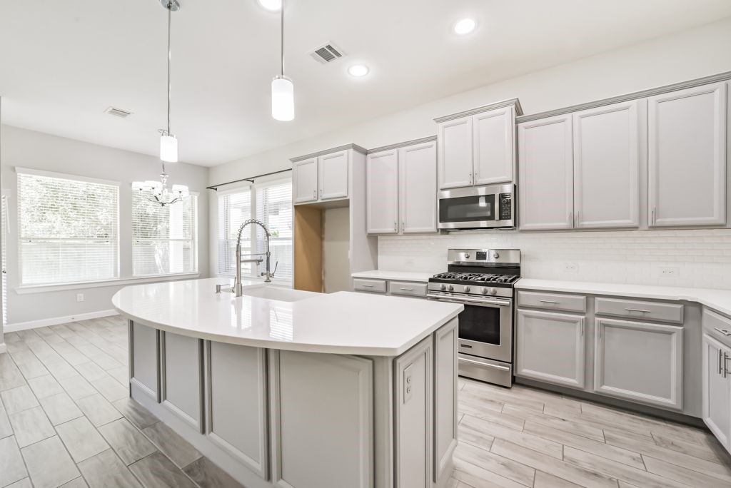 123 Castlegate Lane, Houston, TX 77065
