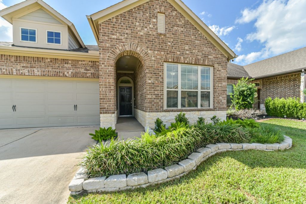 123 Castlegate Lane, Houston, TX 77065 123 Castlegate Lane, Houston, TX 77065