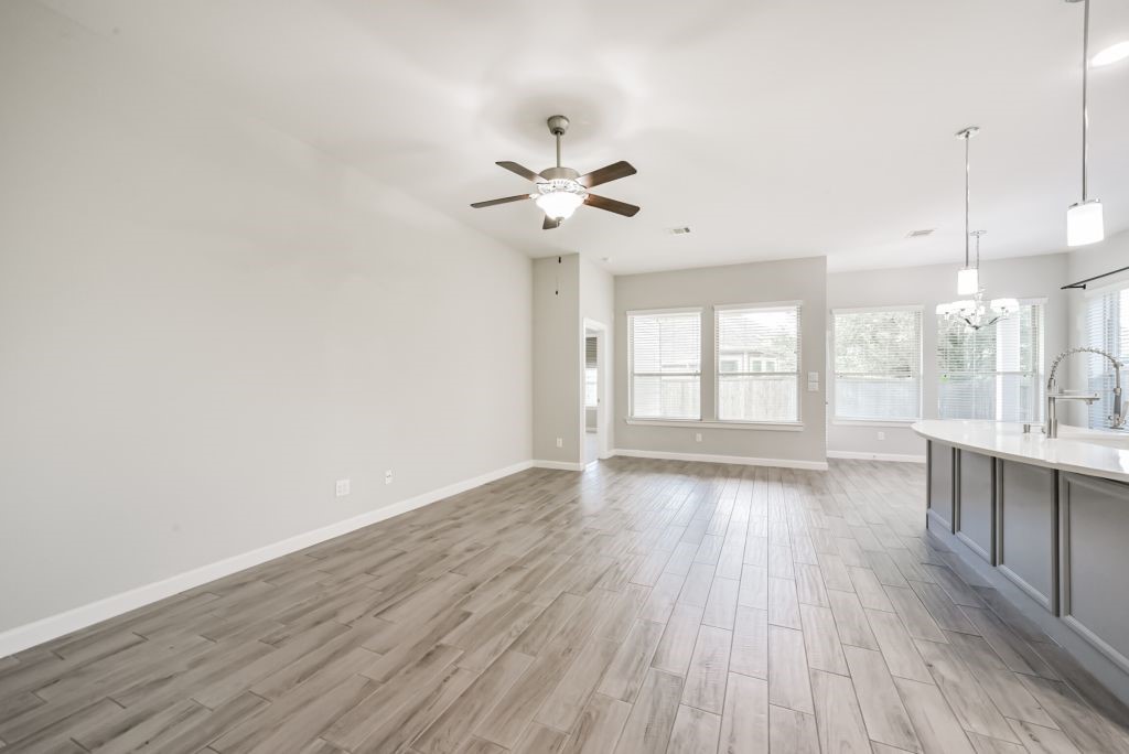 123 Castlegate Lane, Houston, TX 77065