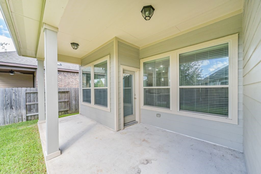 123 Castlegate Lane, Houston, TX 77065