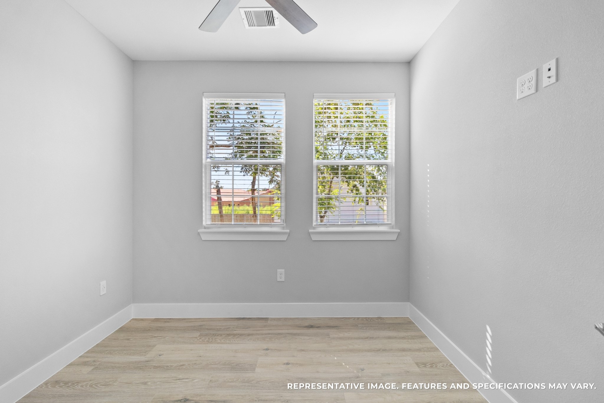 Whether you turn it into a cozy guest room, a quiet office, or a creative studio, this versatile space adapts to your lifestyle. Natural light fills the room, inspiring productivity, comfort, and endless possibilities.