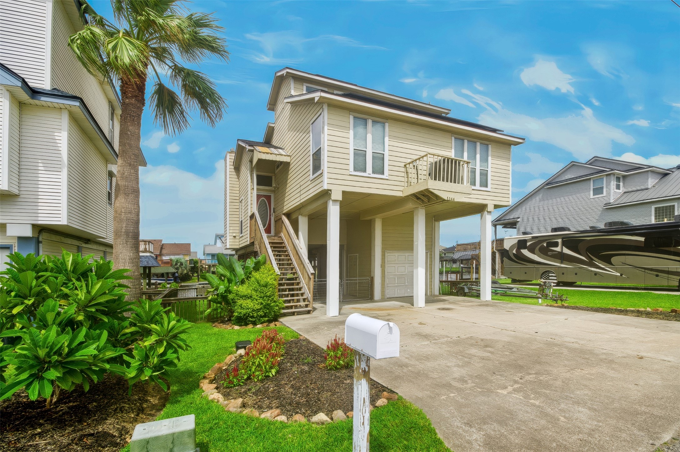 BEAUTIFUL WATERFRONT HOME