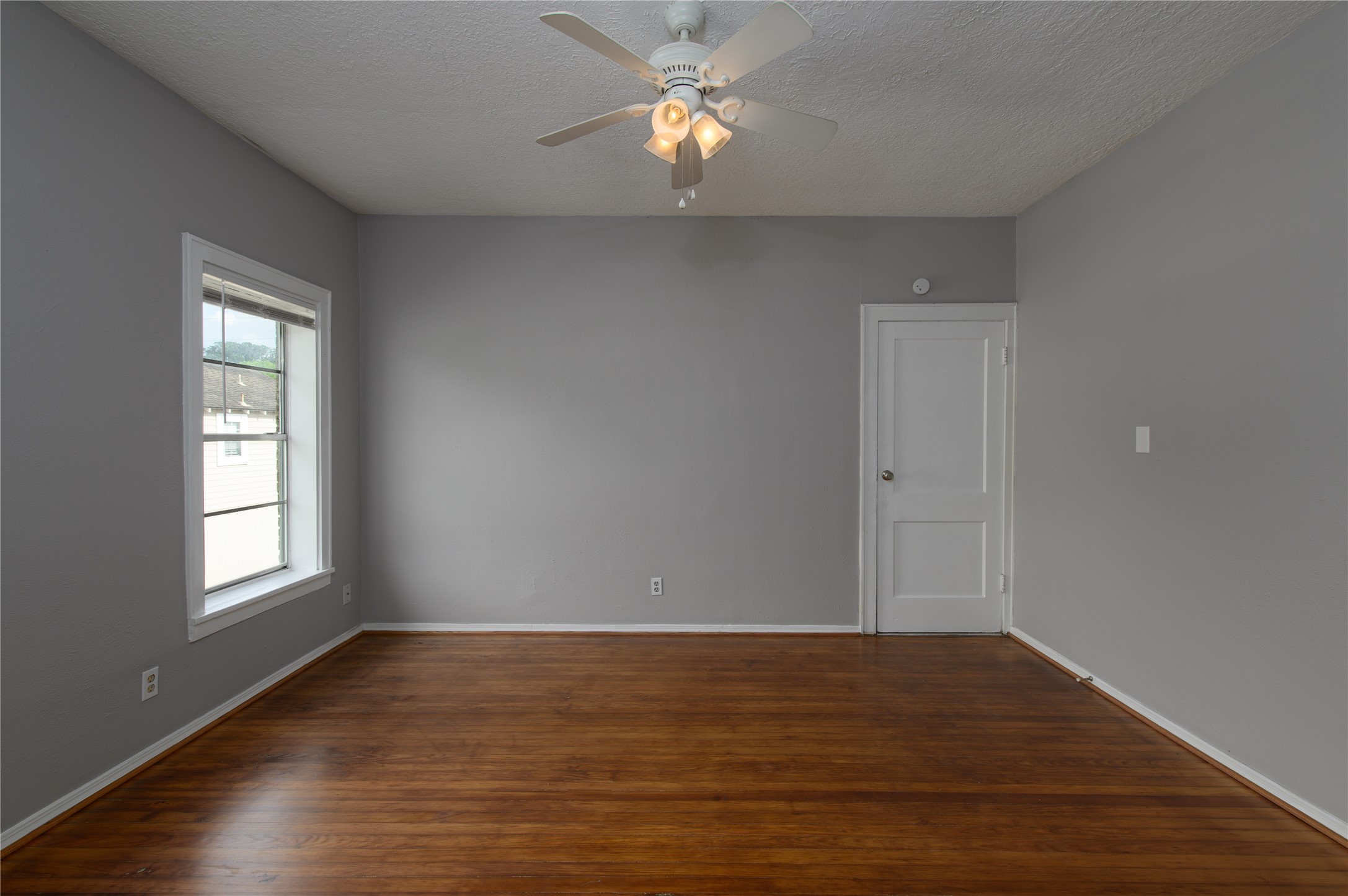 4620 Clay, #B, Houston, TX 77023 4620 Clay, #B, Houston, TX 77023