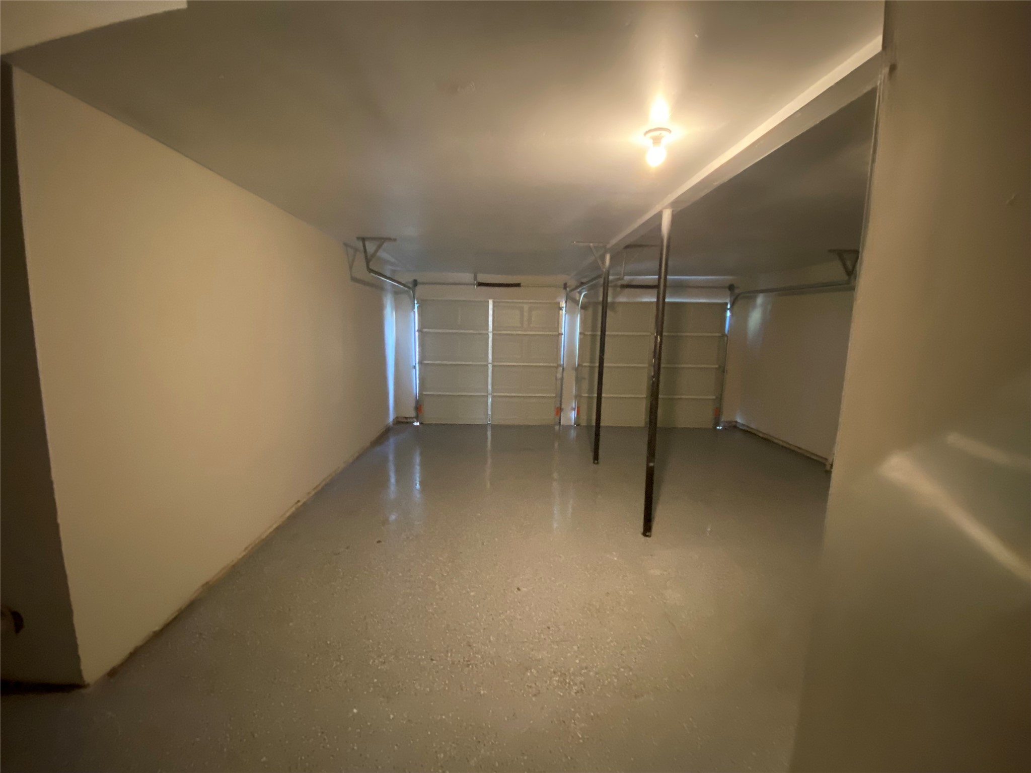 GARAGE FLOOR APOXY