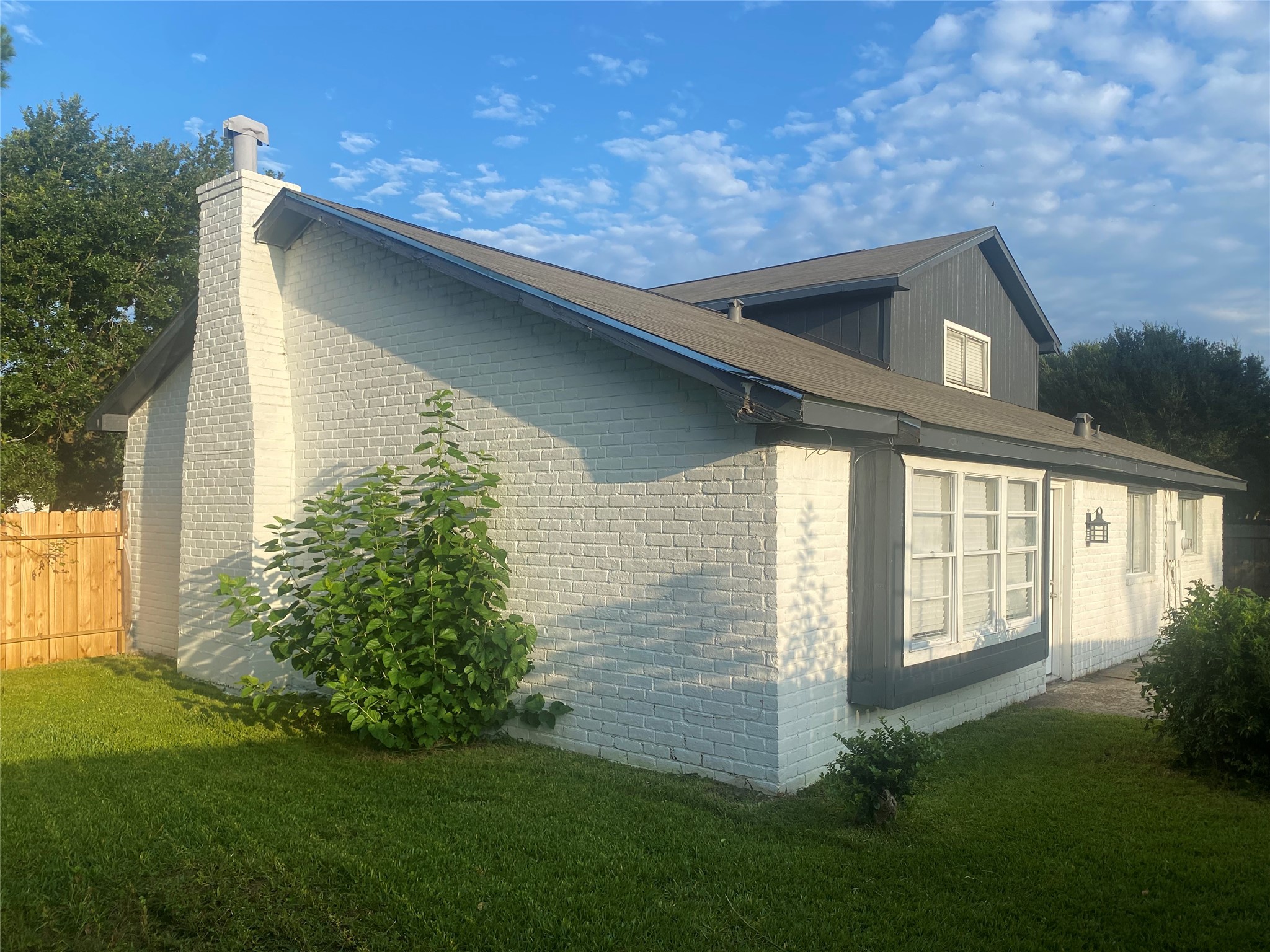CORNER BACKYARD VIEW
