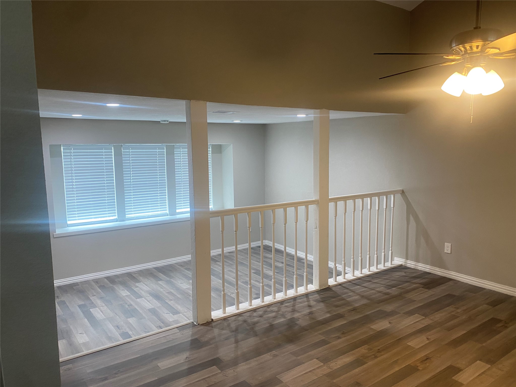 FAMILY/DINING ROOM