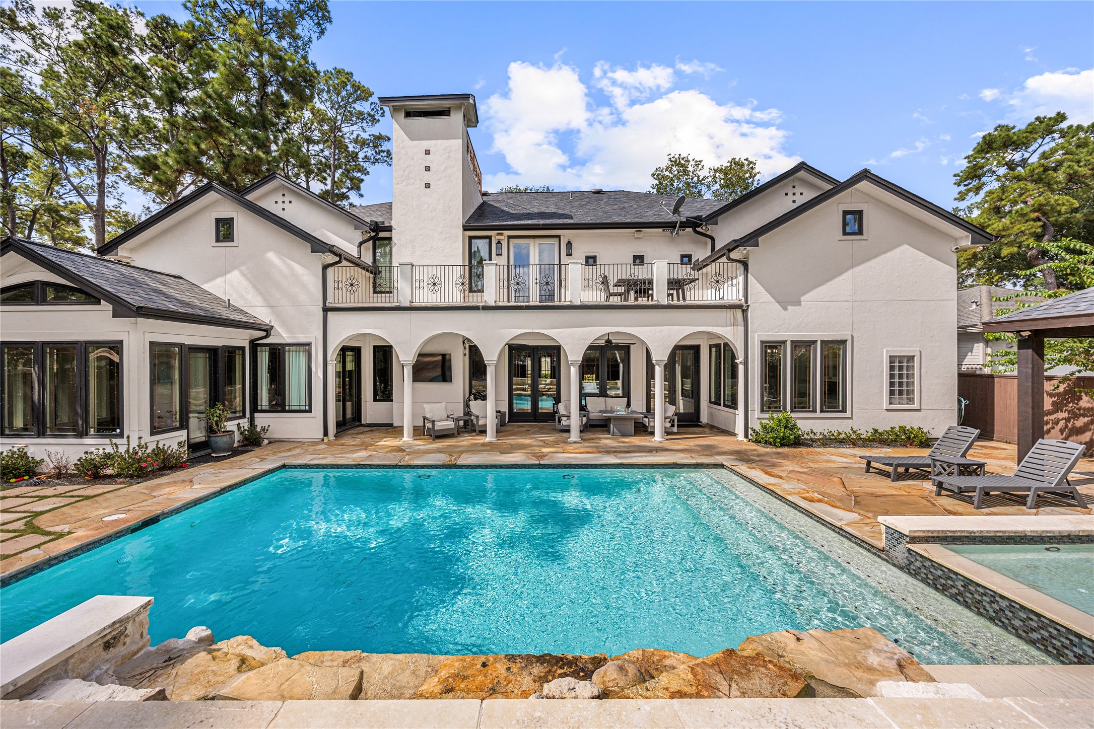 330 E Gaywood Drive, Houston, TX 77079