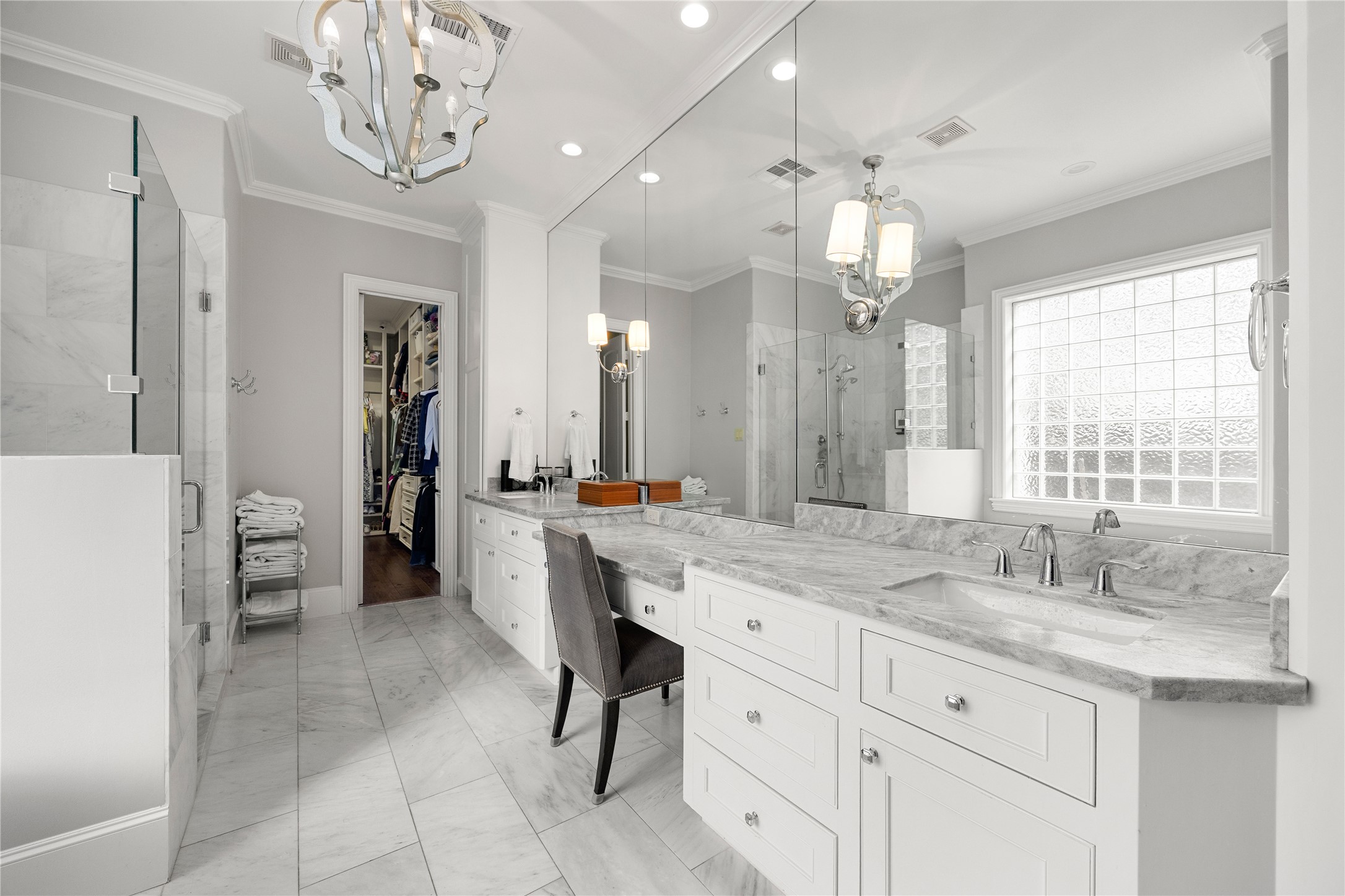 330 E Gaywood Drive, Houston, TX 77079