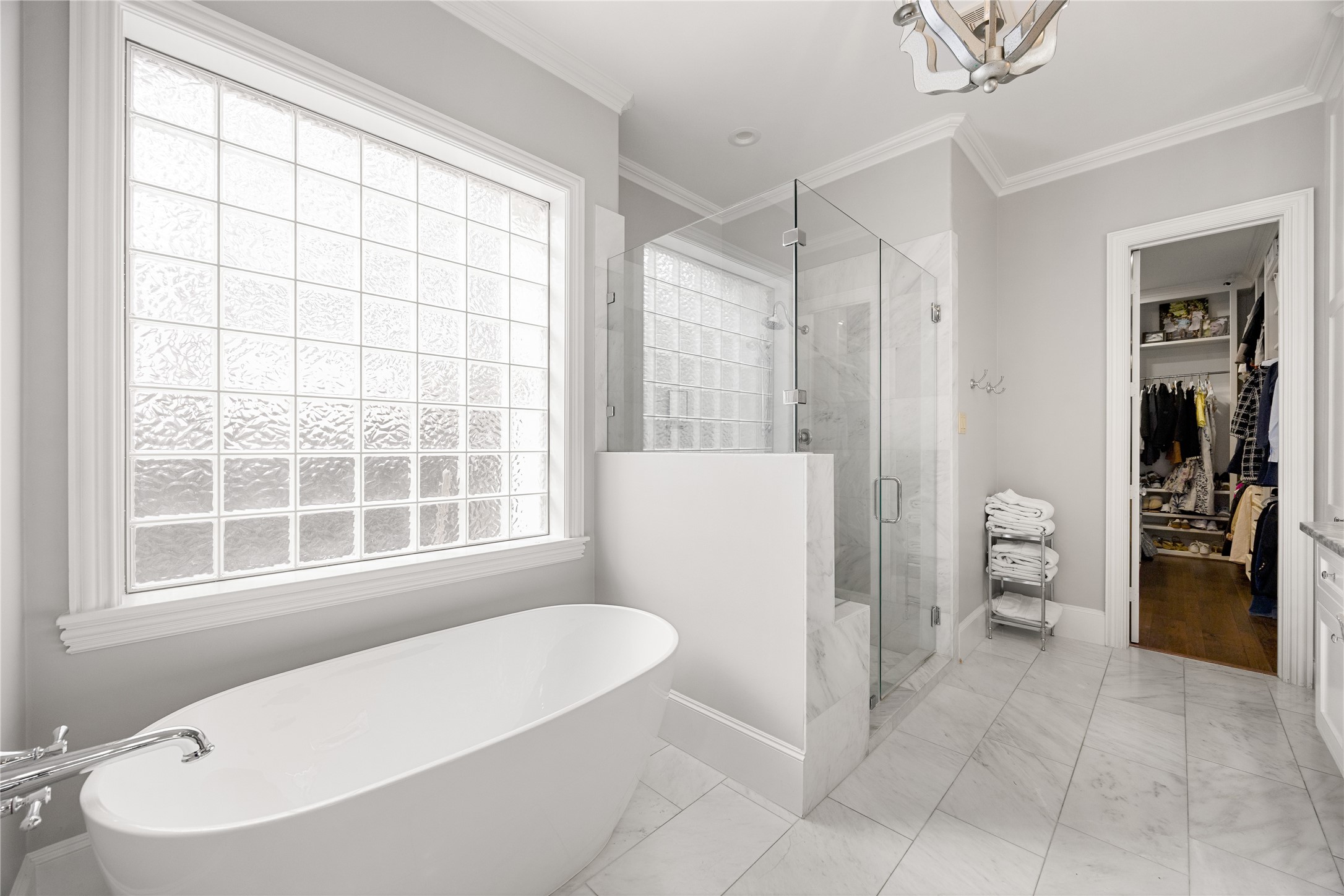 330 E Gaywood Drive, Houston, TX 77079