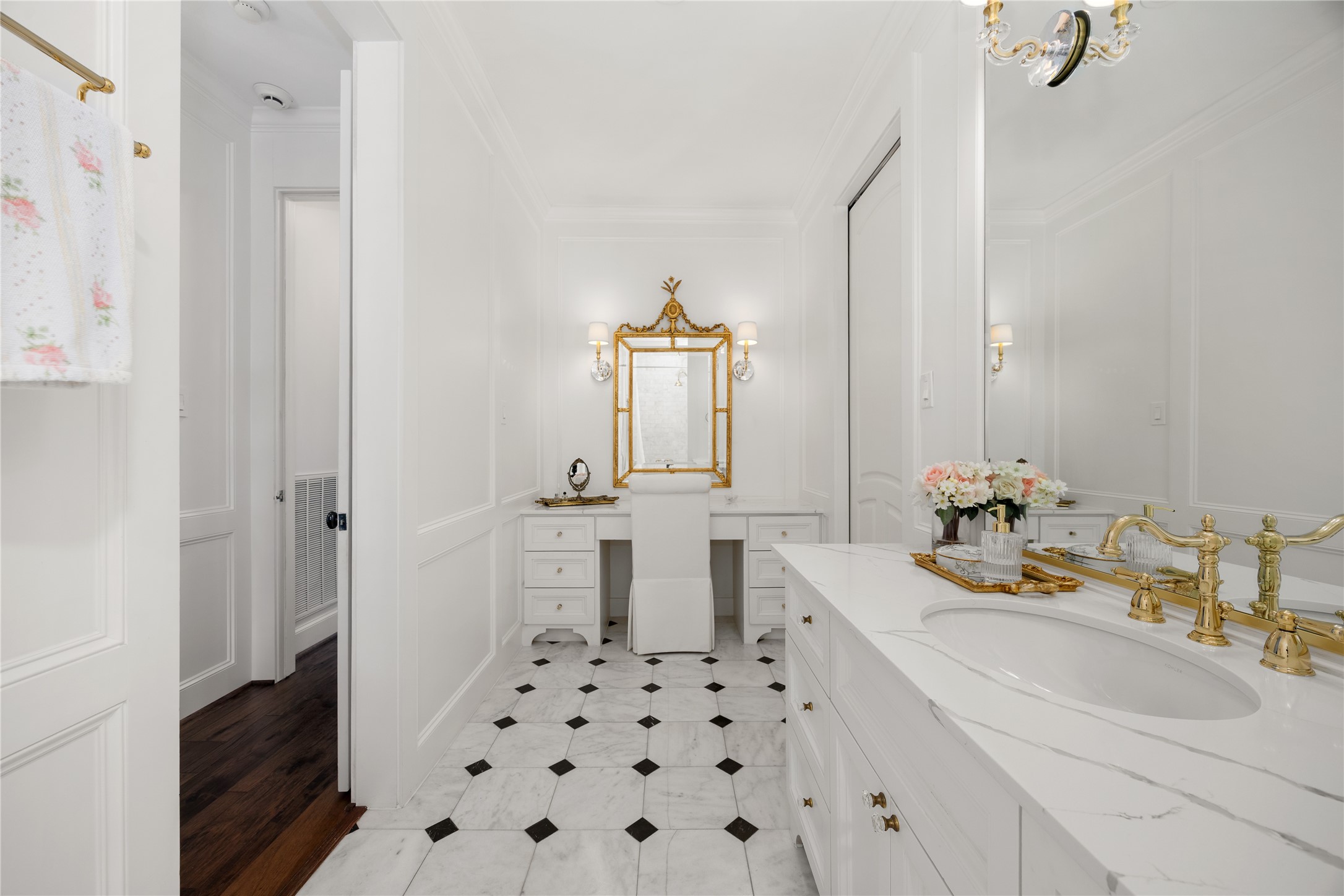 330 E Gaywood Drive, Houston, TX 77079