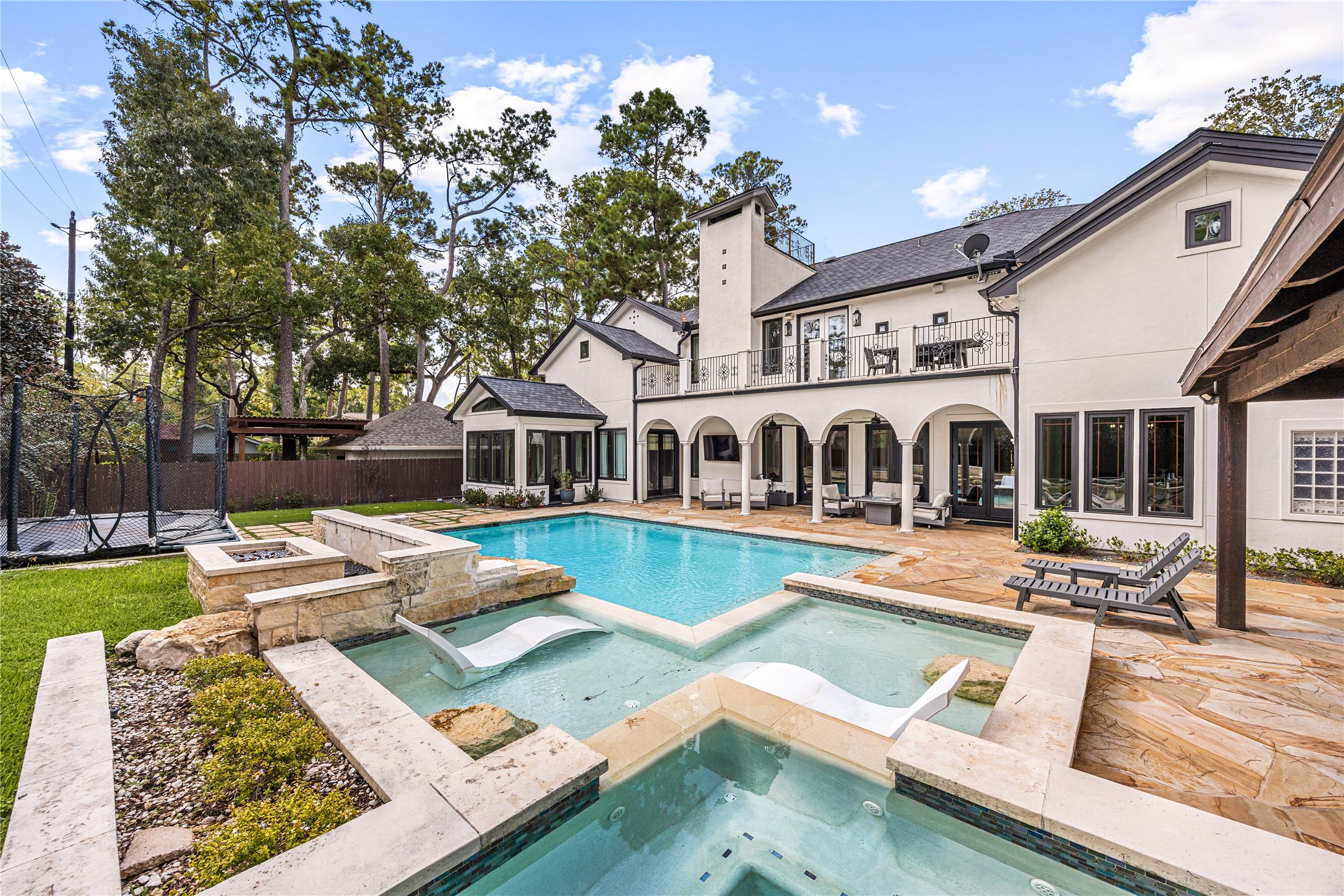 330 E Gaywood Drive, Houston, TX 77079