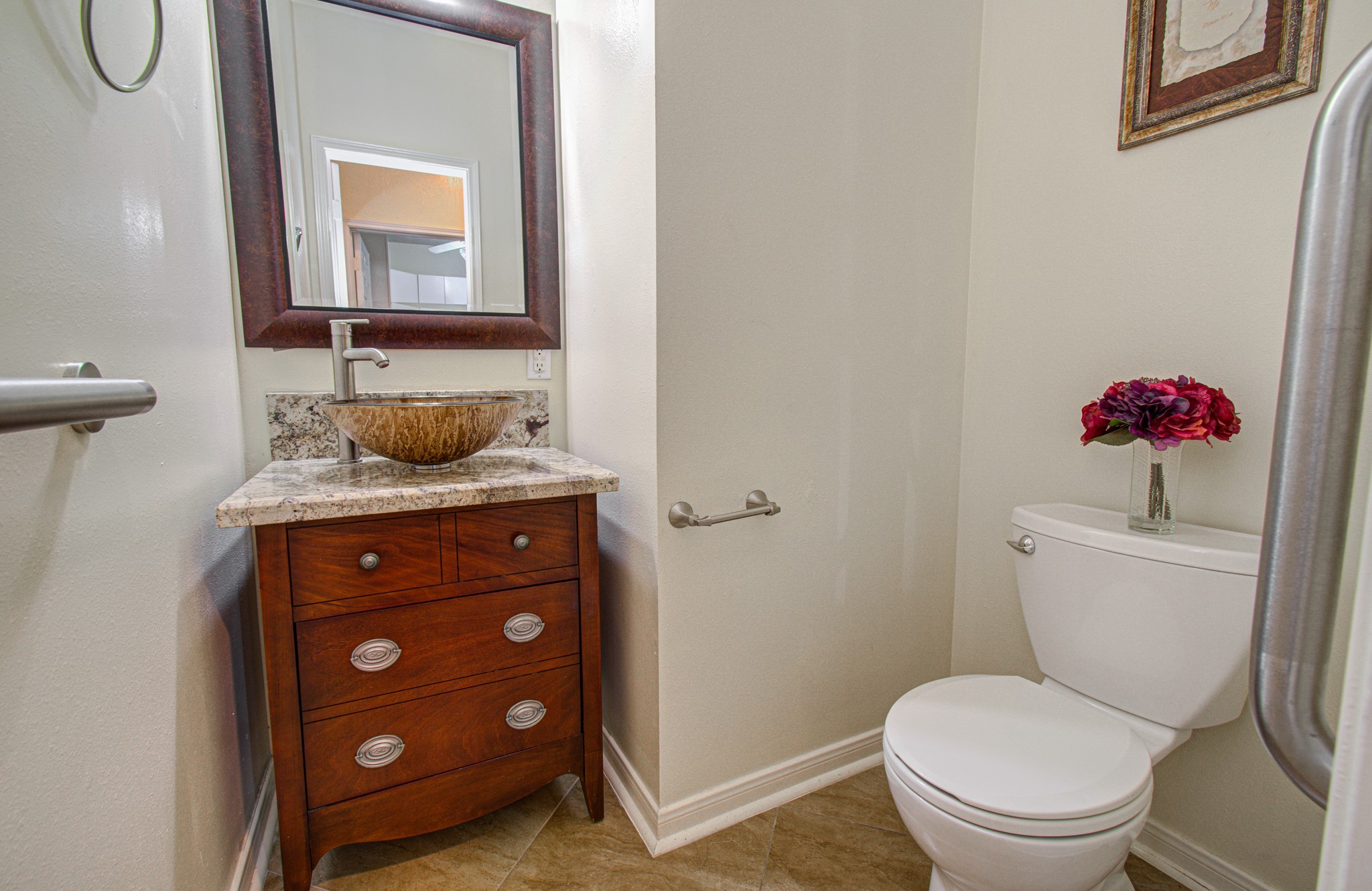 Upgraded bathroom fixtures