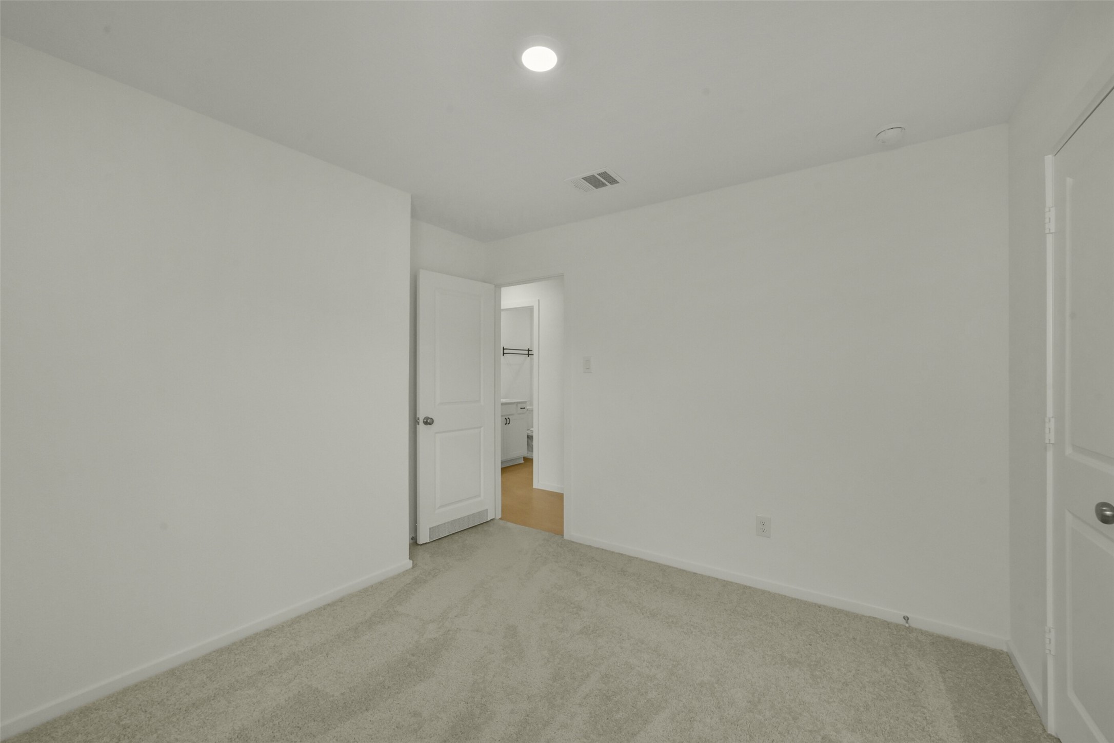 911 Lago Laceno Lane, Huffman, TX 77336