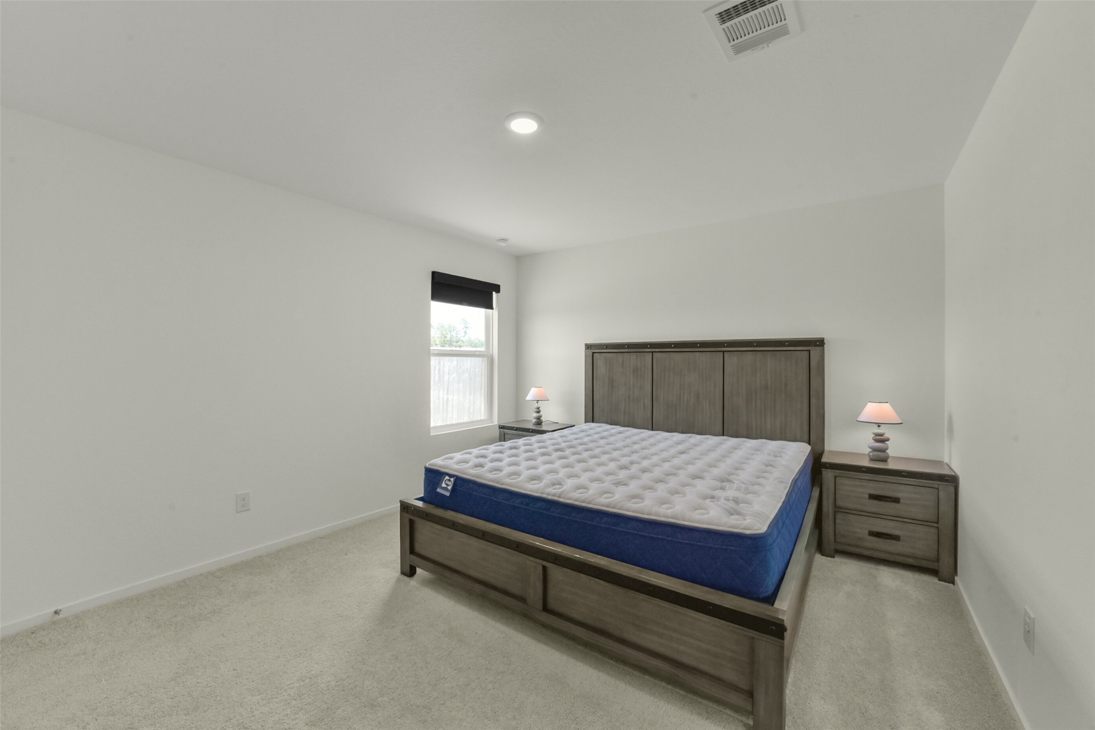 911 Lago Laceno Lane, Huffman, TX 77336