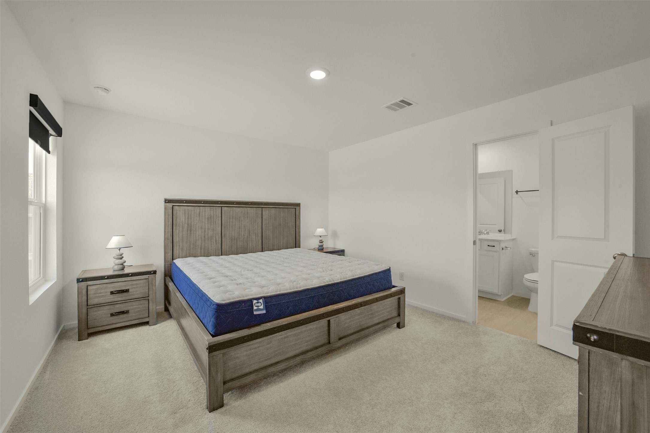 911 Lago Laceno Lane, Huffman, TX 77336