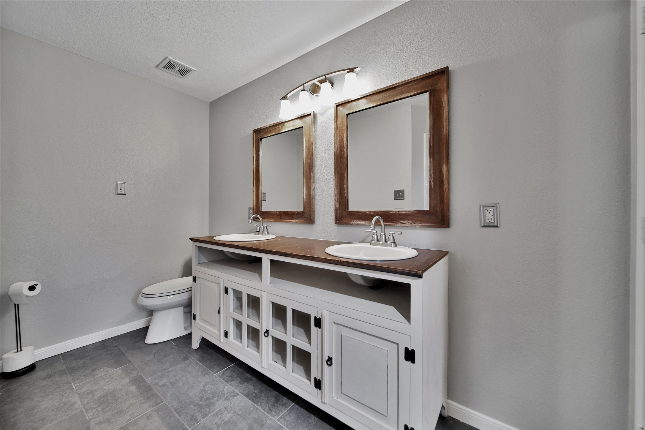 2311 Meandering Trail, Houston, TX 77339