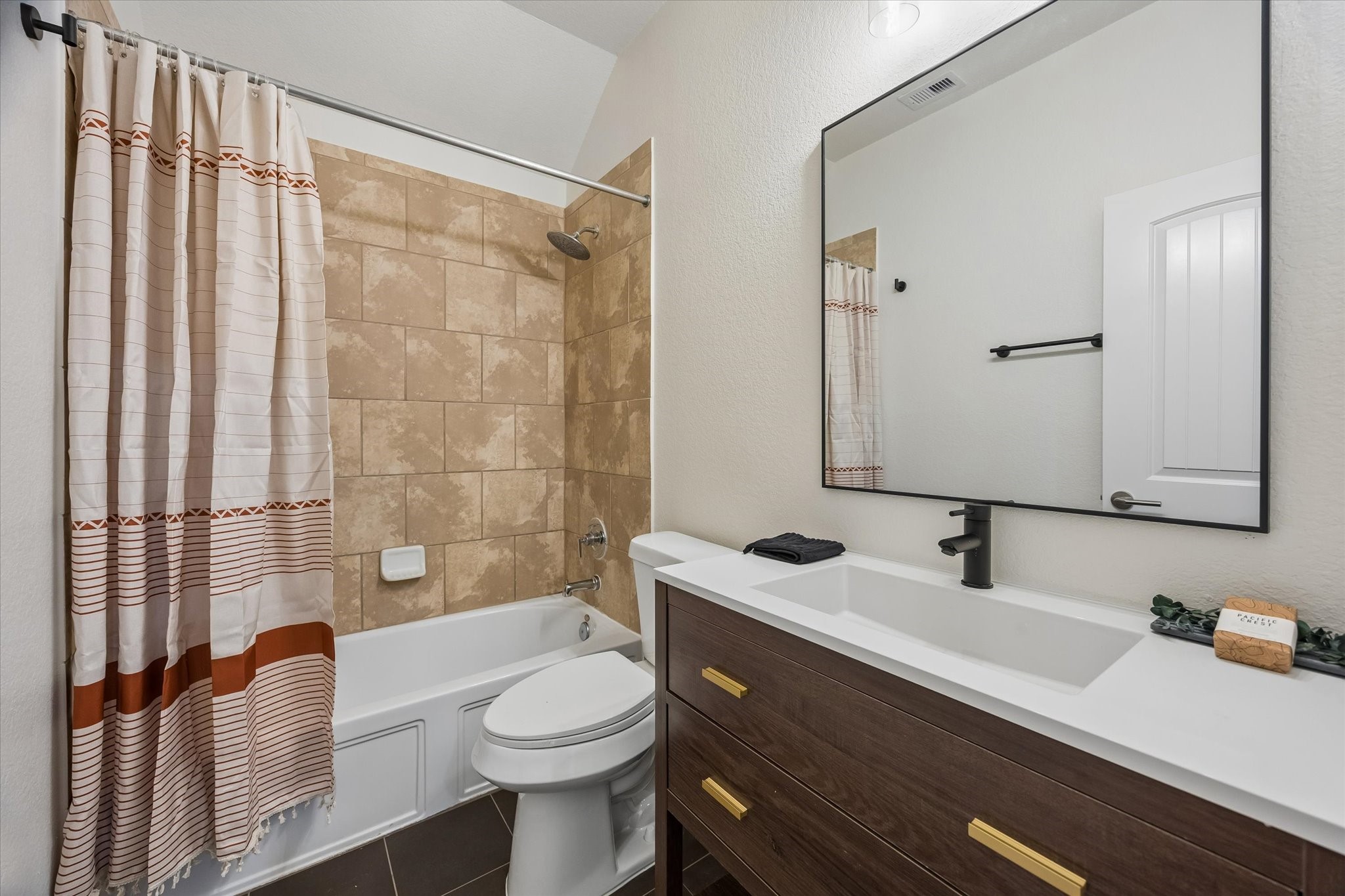 Secondary Bathroom 2
