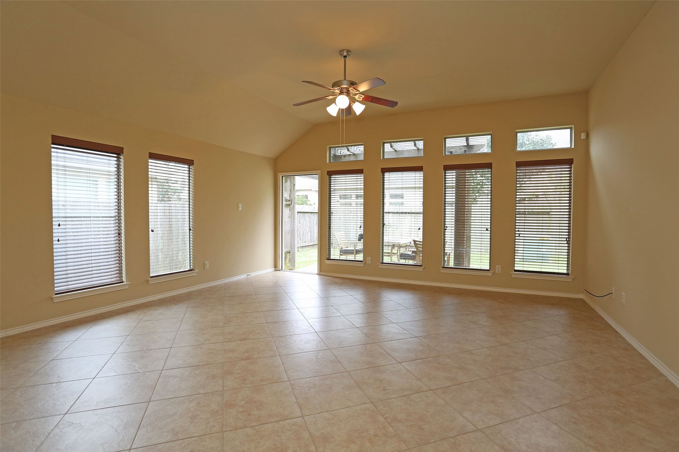 3107 Crystal Cascade Lane, League City, TX 77573