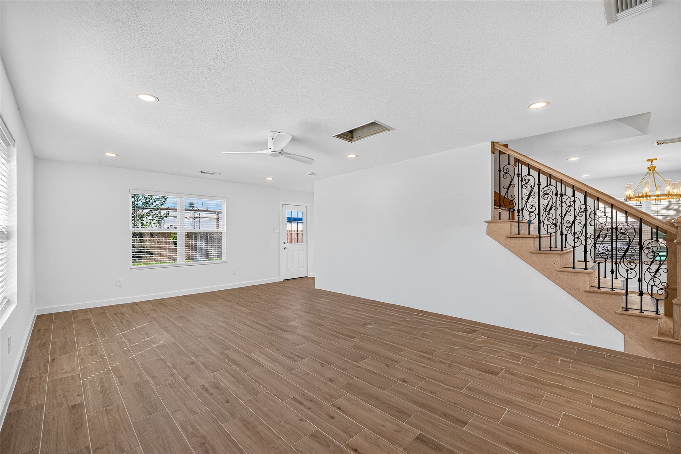 12615 Verdant Brook Drive, Houston, TX 77085