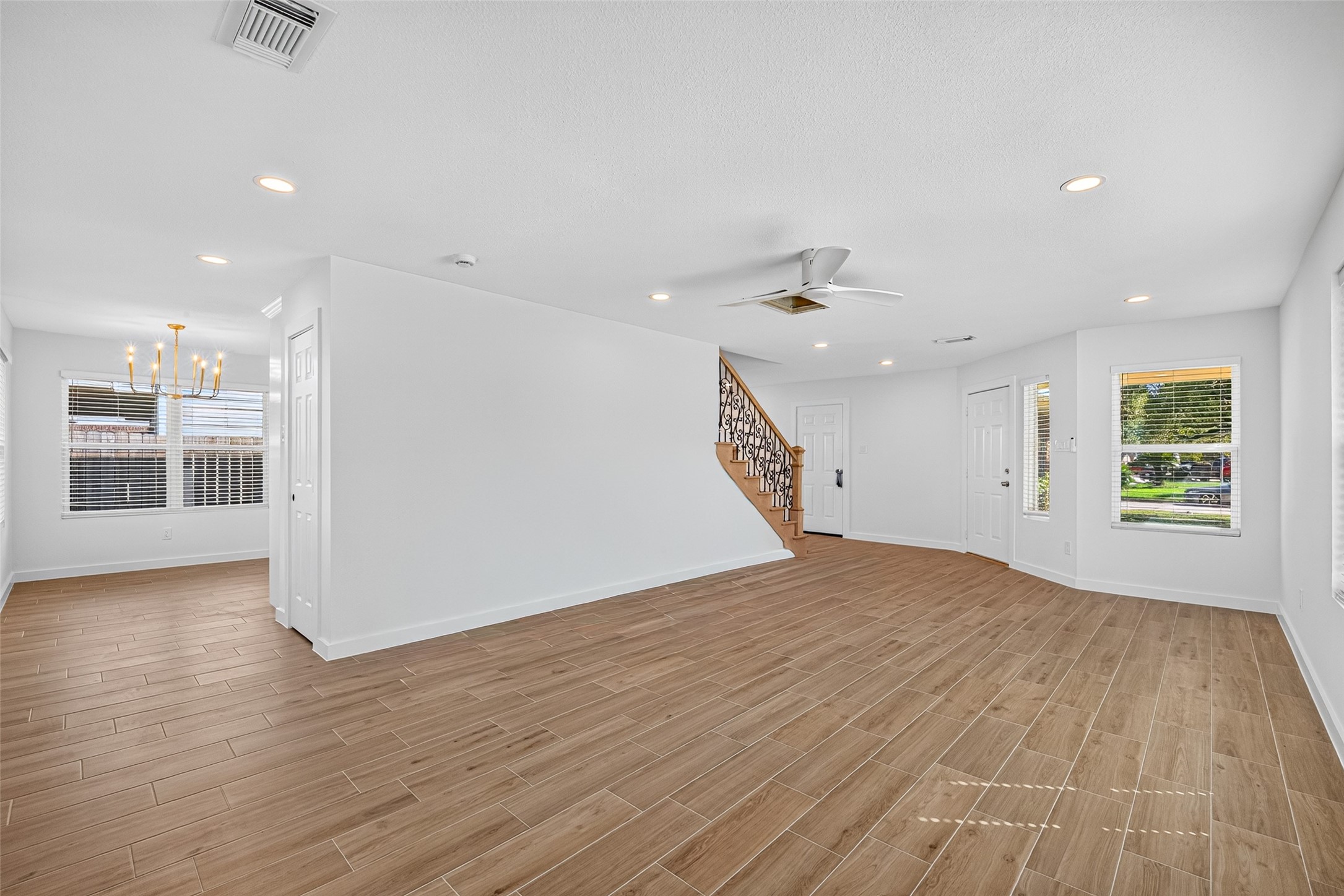 12615 Verdant Brook Drive, Houston, TX 77085