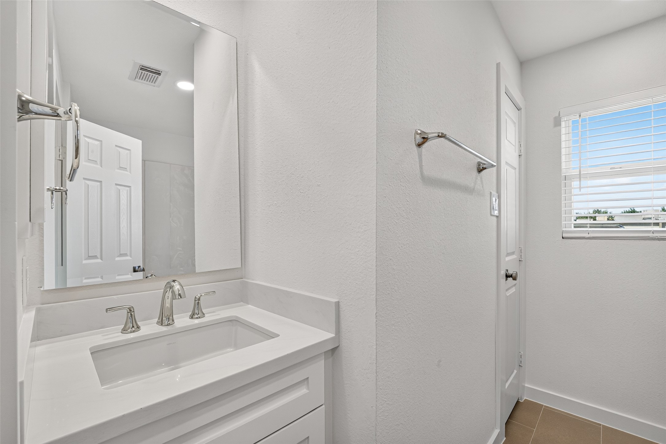12615 Verdant Brook Drive, Houston, TX 77085