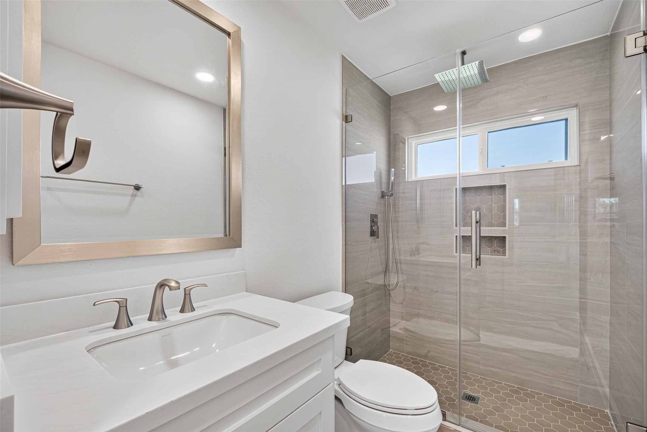 12615 Verdant Brook Drive, Houston, TX 77085