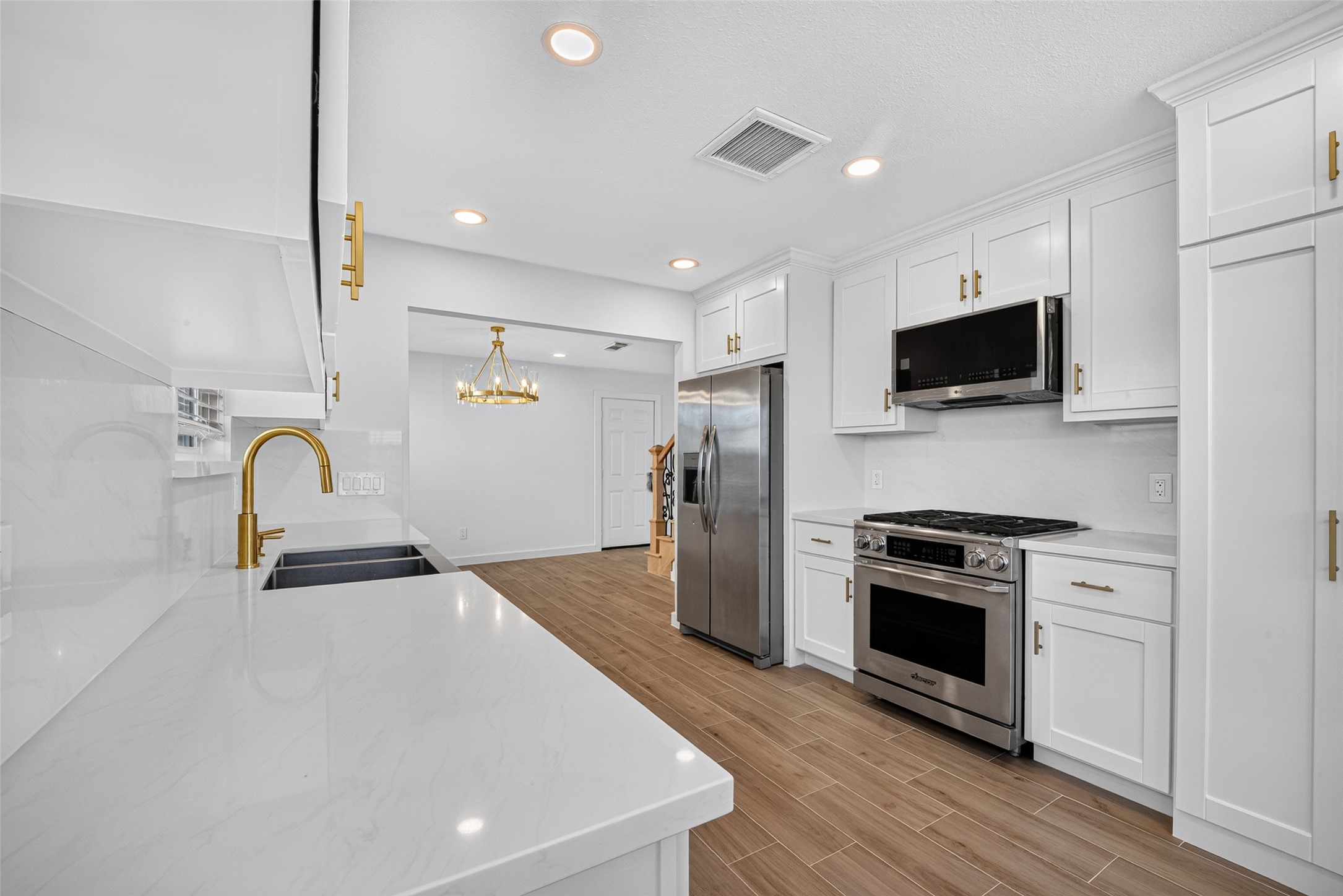 12615 Verdant Brook Drive, Houston, TX 77085